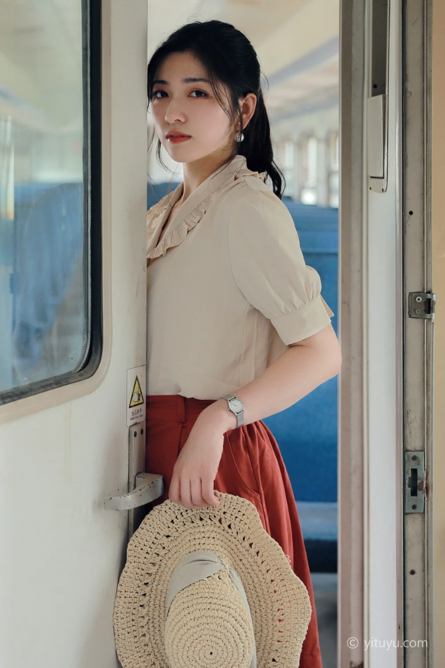 [YITUYU]艺图语 2021.04.14 远方 HANA [24P/539MB]