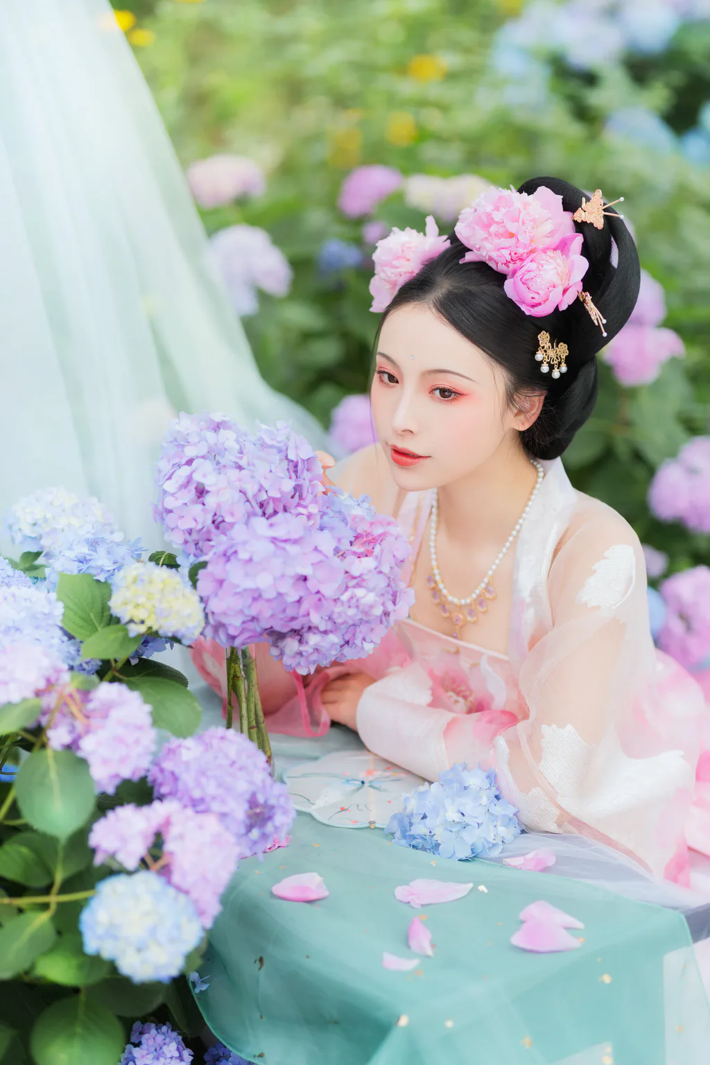 [YITUYU艺图语]2023.04.17 花间美仁 一小枝枝枝枝 [23+1P/106MB]