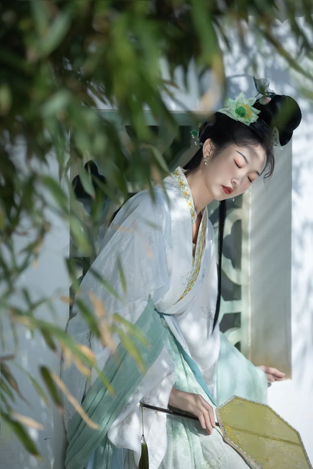 [YITUYU艺图语]2022.11.17 绿了芭蕉 丸子有只猫[33+1P/331MB]