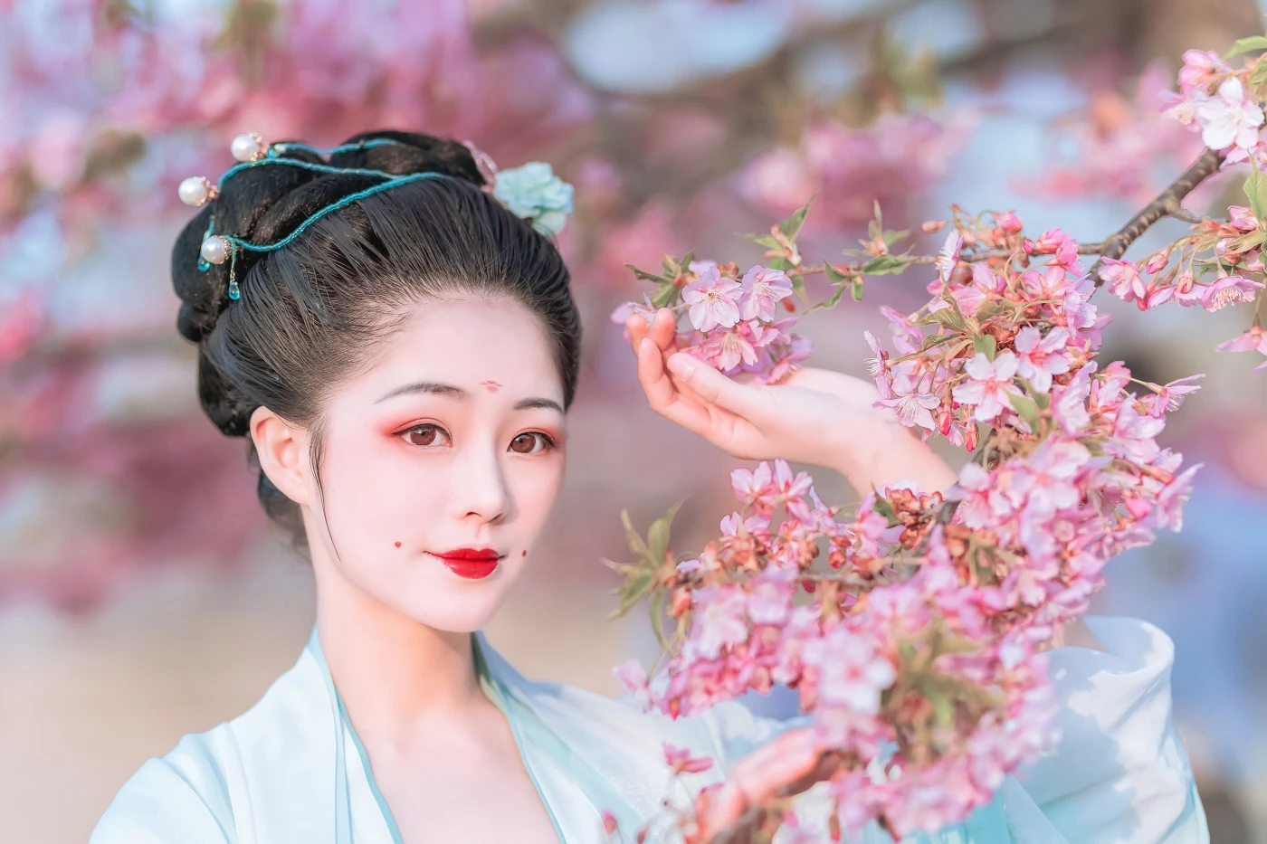 [YITUYU艺图语] 2022.06.27 樱花美仁 蟋蟀呀 [32P/217MB]