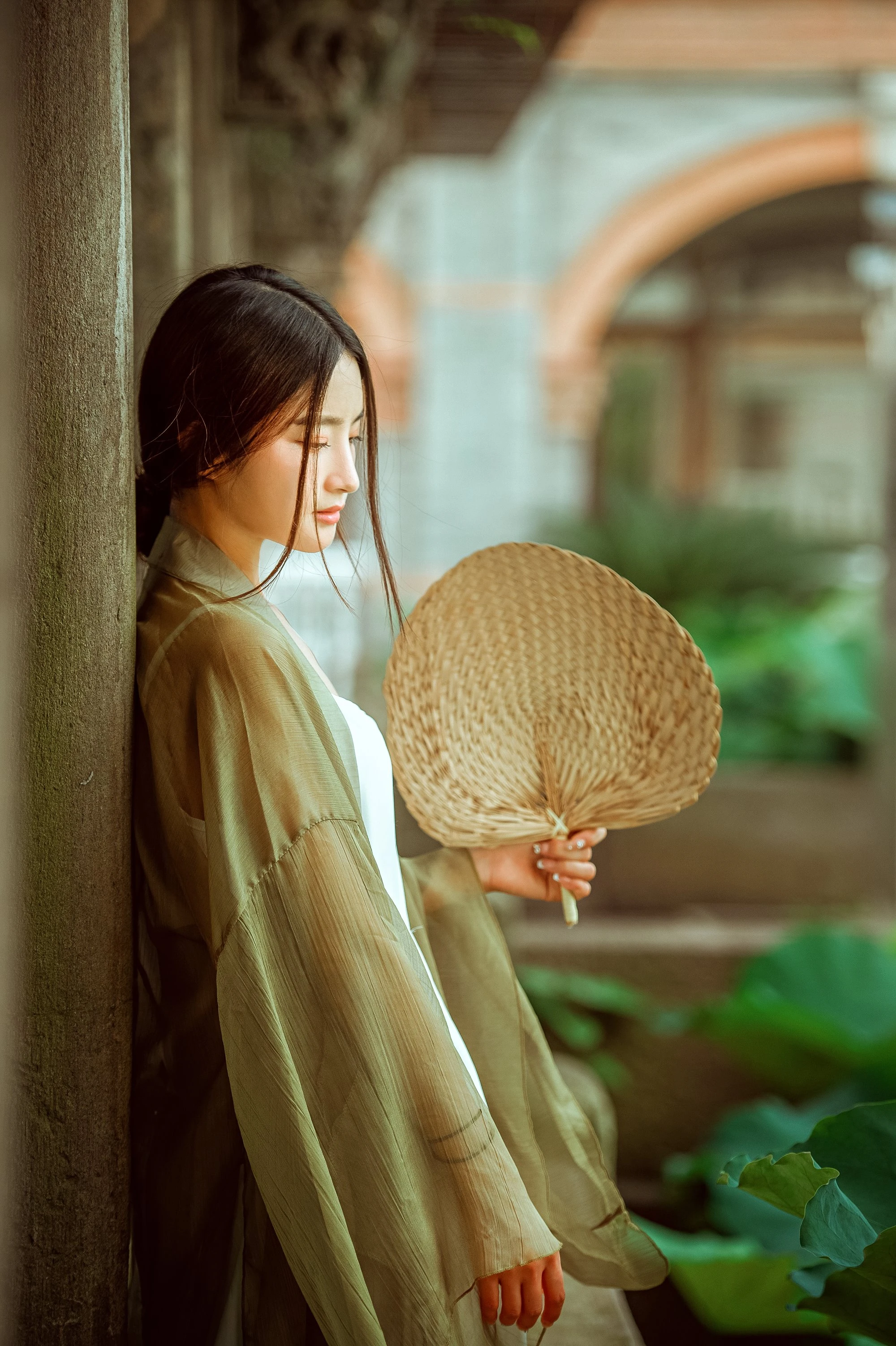 [YITUYU艺图语]2022.08.07 荷韵 Smile[38+1P/451MB]