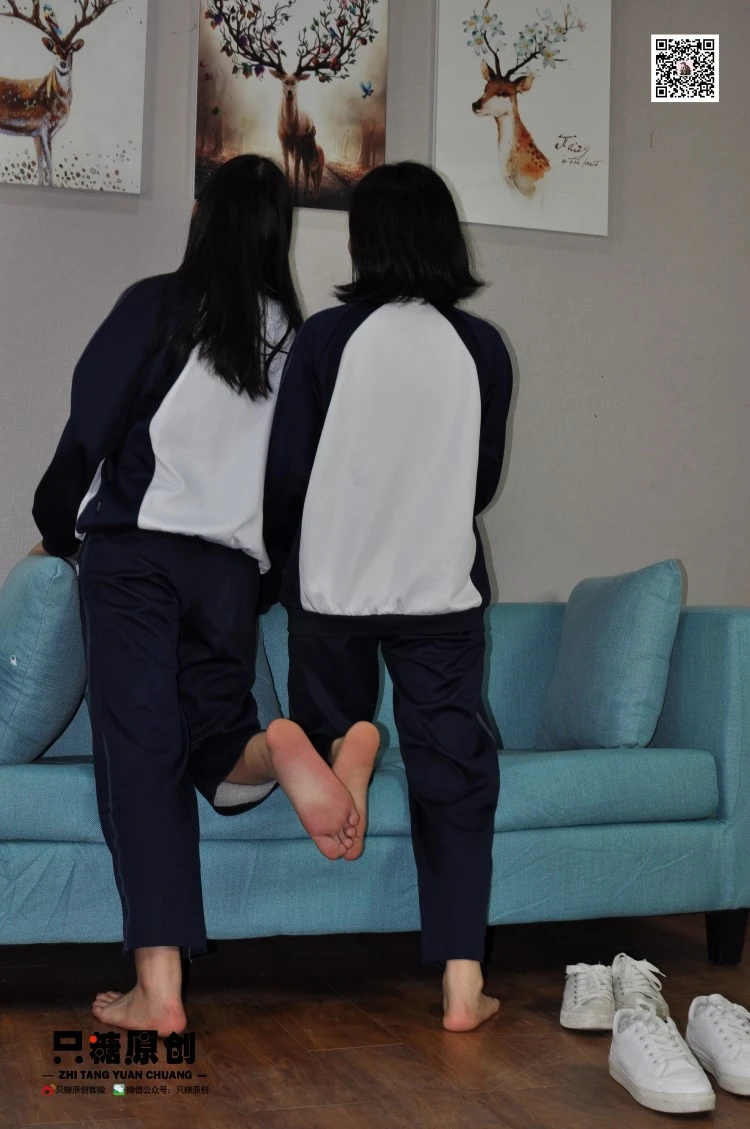 只糖棉袜 NO.007 嘉欣&小枝－夏日里的两双小白鞋 [216P/1V/706MB]