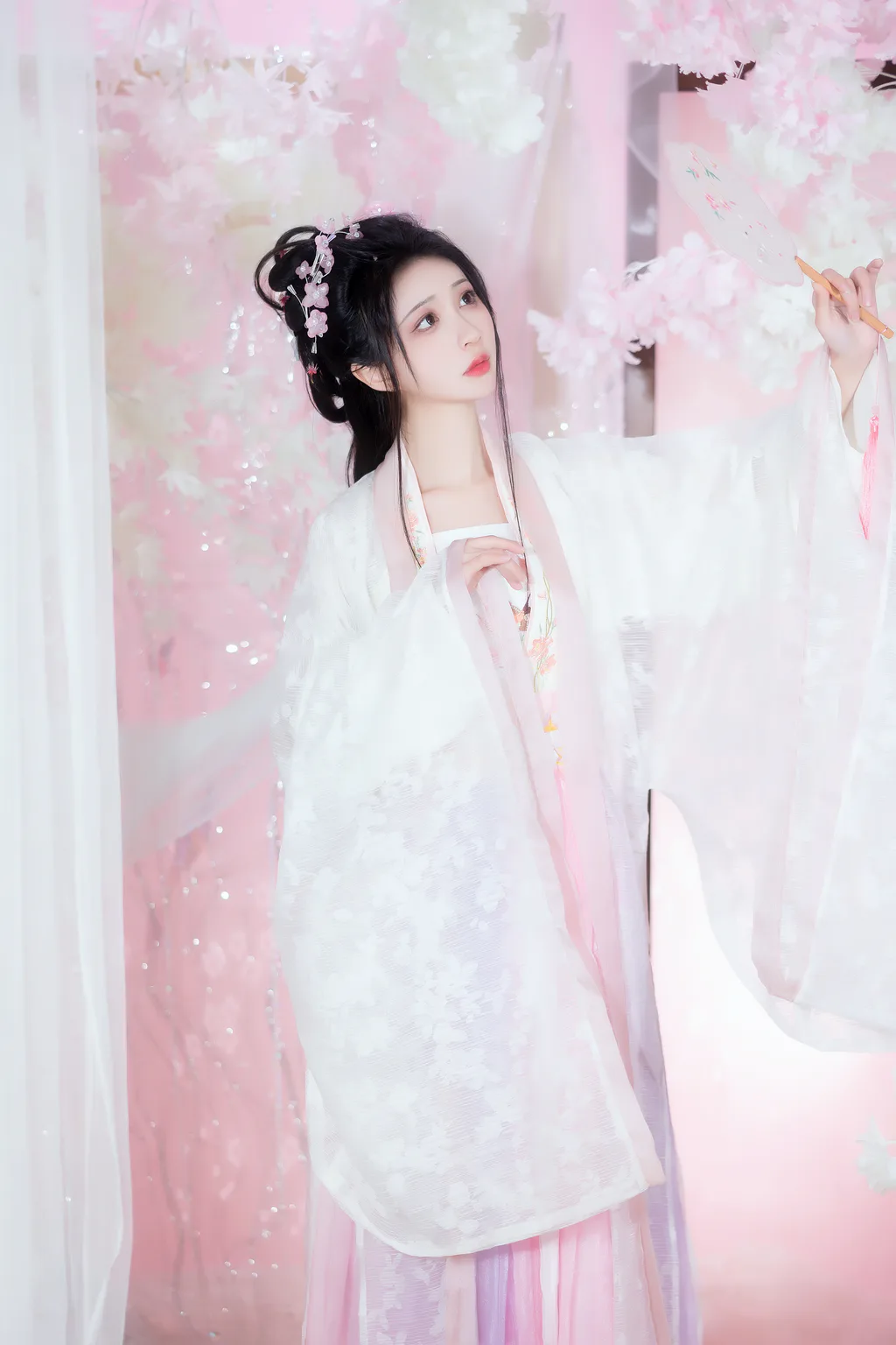 [YITUYU艺图语]2023.03.18 风满楼 绮罗生的小苏苏[24+1P/210MB]