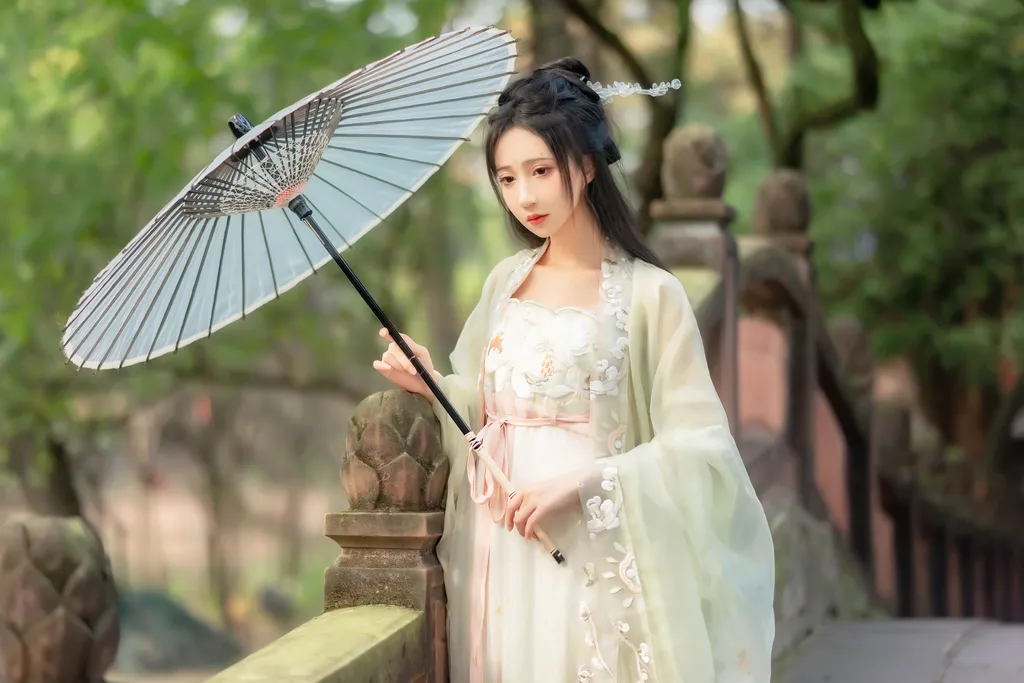 [YITUYU艺图语]2022.11.26 拒霜思 -绮罗生的小苏苏-[32+1P/249MB]