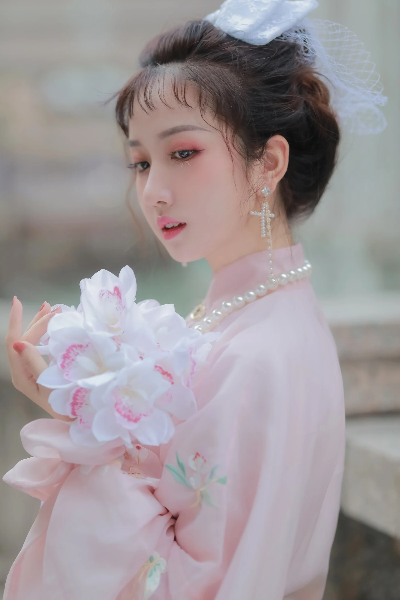 [YITUYU艺图语] 2022.06.19 威尼斯 令花羽 [23P/261MB]