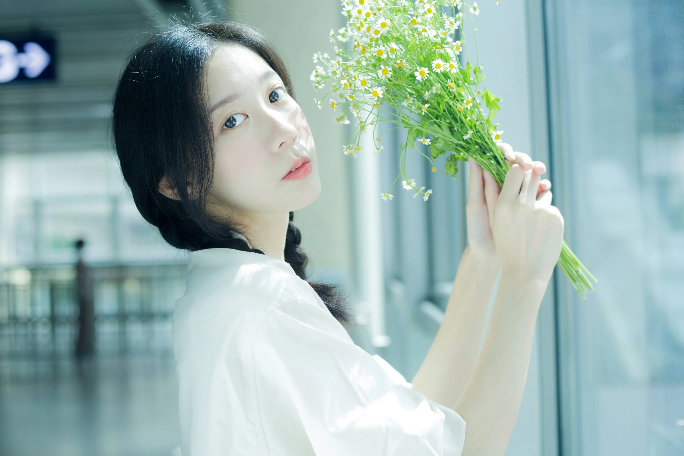 [YITUYU艺图语]2022.08.22 地铁奇遇记 饲猫少女-[38+1P/340MB]