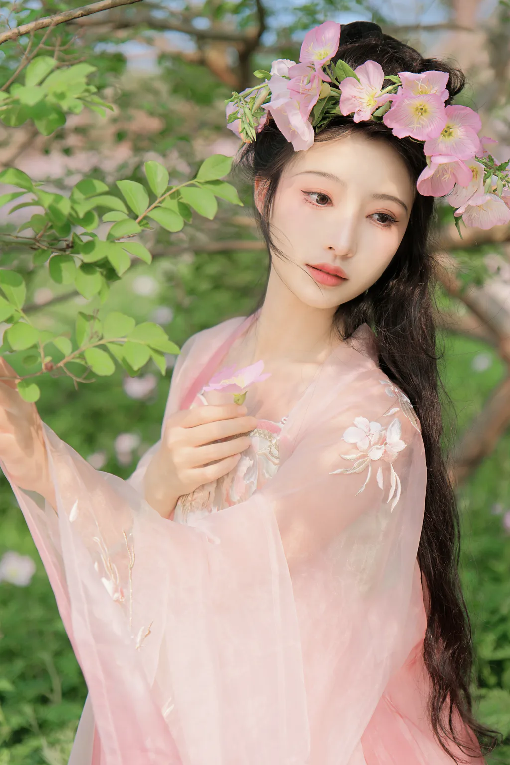 [YITUYU艺图语]2023.05.15 月见花神 兰因梳妆记[19+1P/401MB]