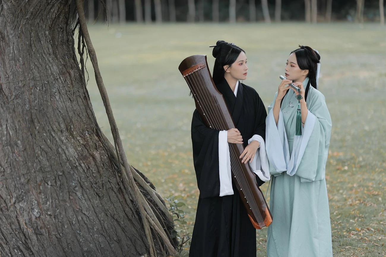 [YITUYU艺图语] 2021.10.08 山中抚琴 小白 [25P/298MB]