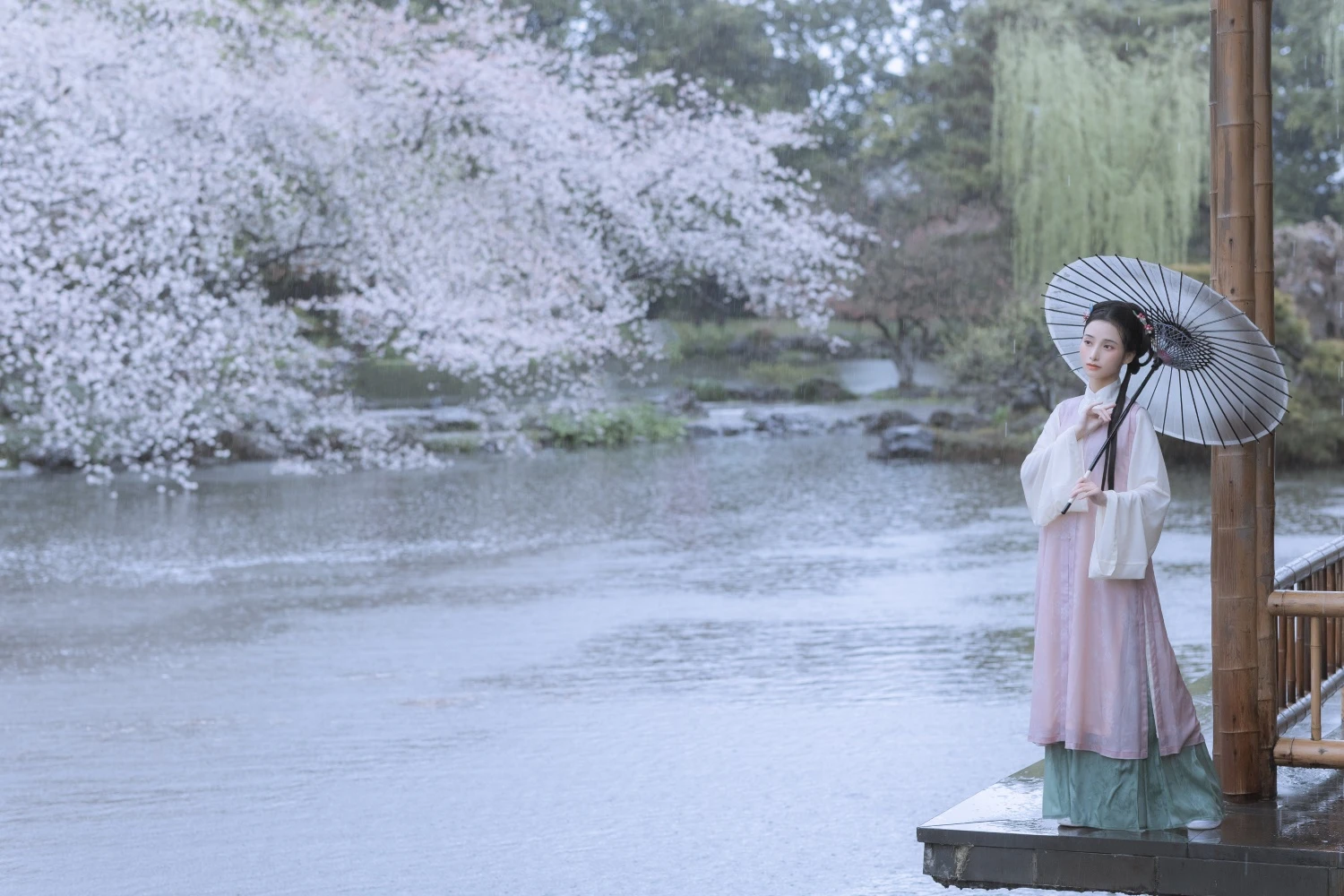 [YITUYU艺图语] 2022.05.25 雨樱花 眸小妖 [46P/444MB]