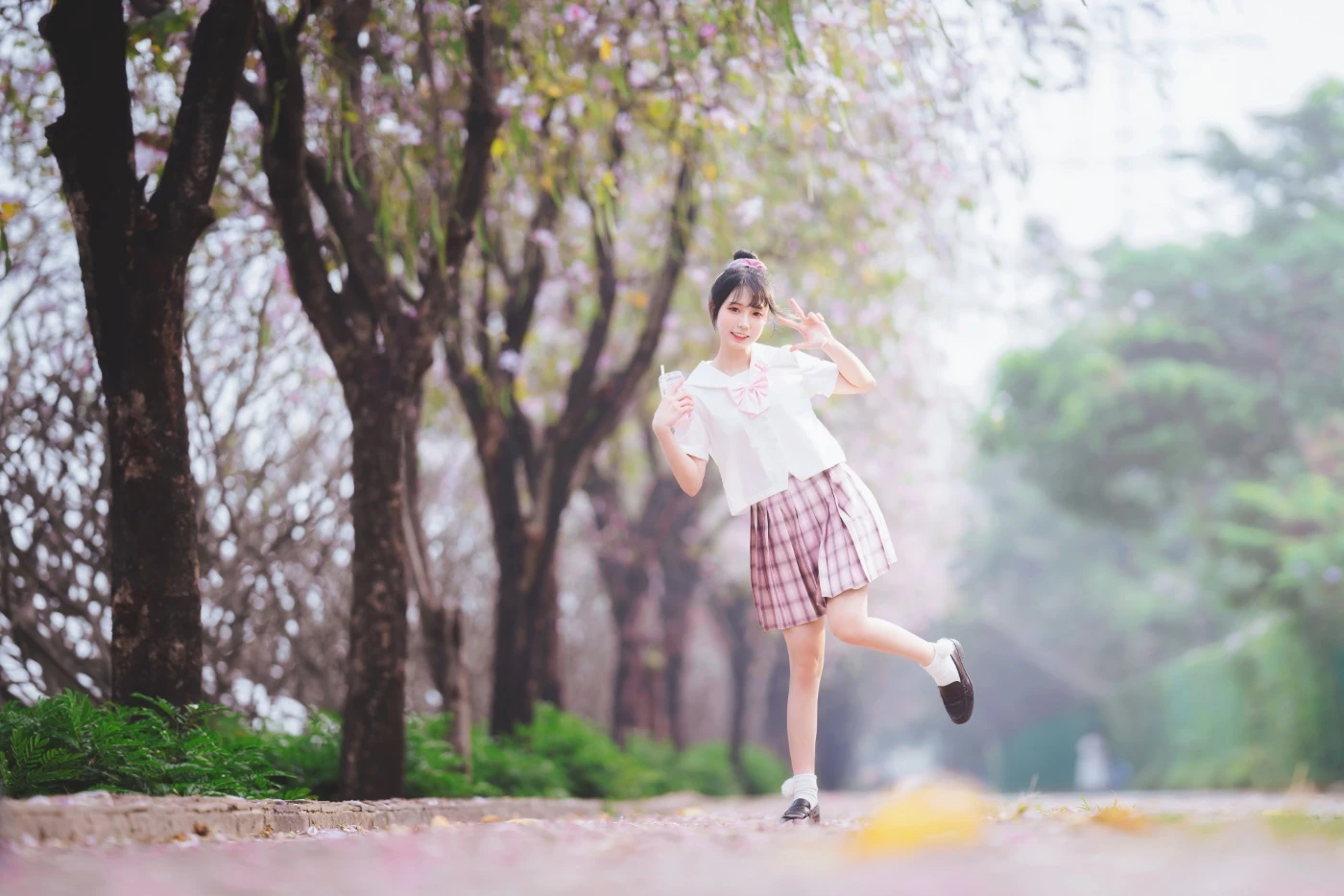 [YITUYU艺图语] 2022.06.21 花与少女 思涼poi [35P/646MB]