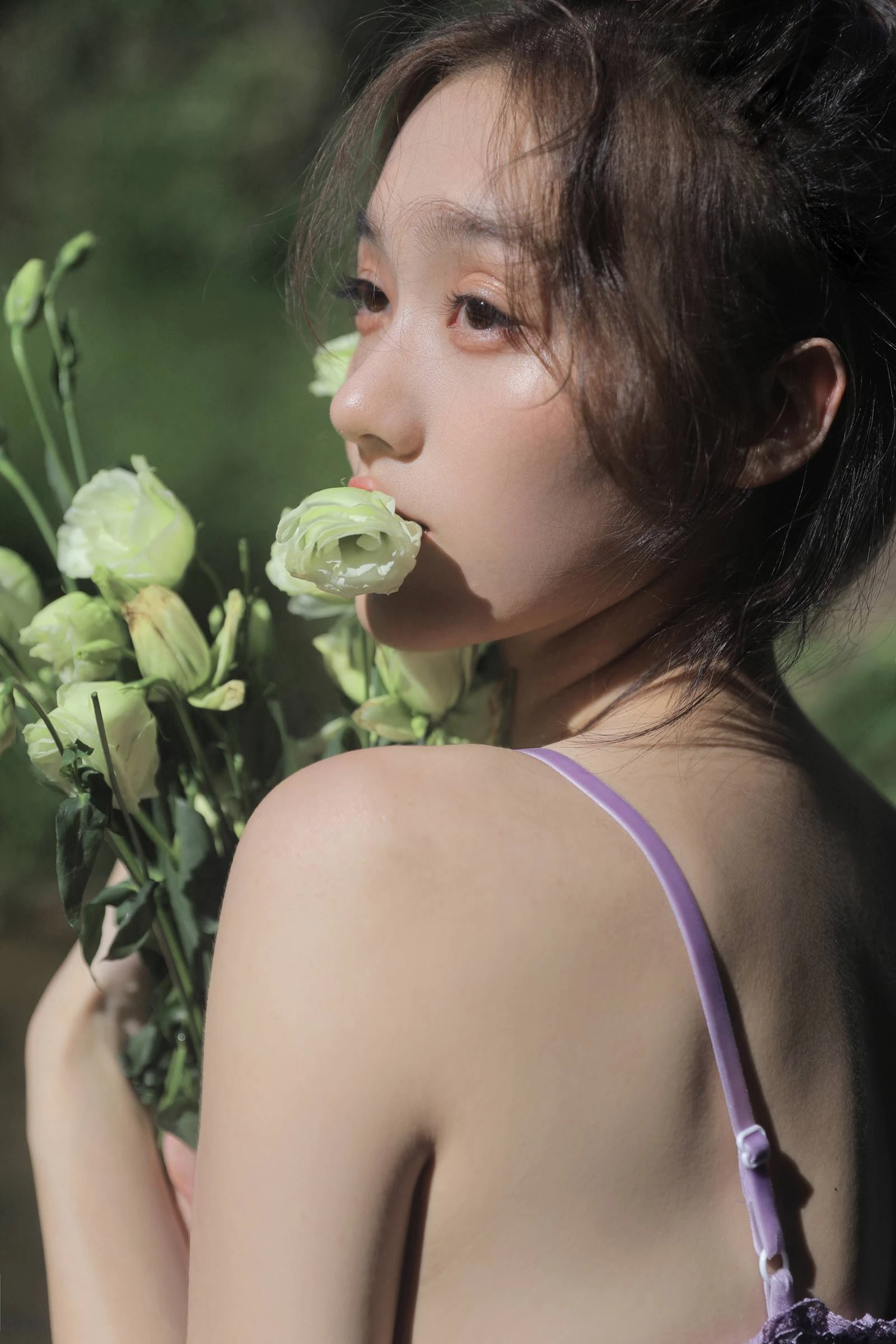 [YITUYU艺图语]2022.09.06 小溪水写真 栗子[20+1P/72.3MB]