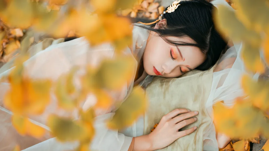 [YITUYU艺图语]2022.12.12 银杏树下 旺旺小小舒[38+1P/467MB]