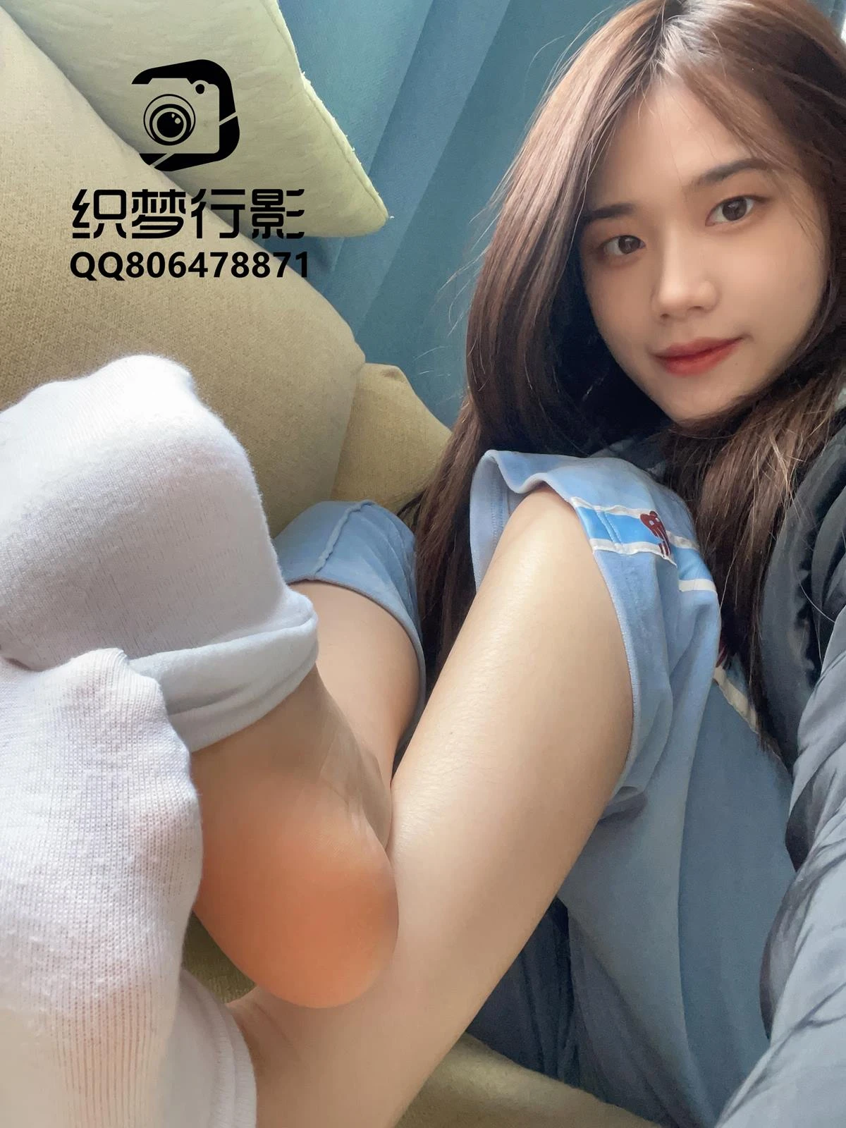 [织梦映像]NO.074 自拍白袜脚稀有物 [72P/1V/1.49G]