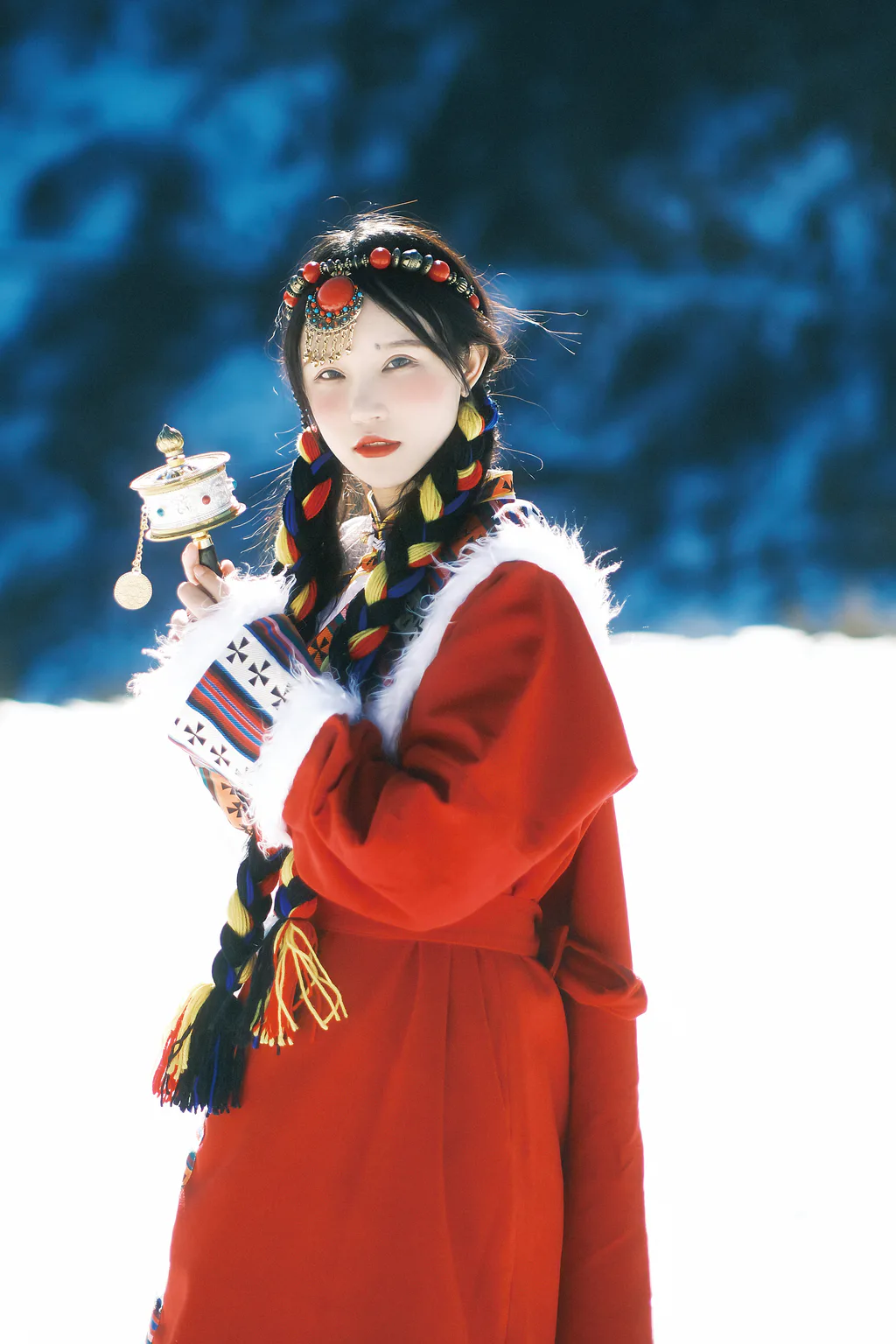 [YITUYU艺图语]2023.01.01 我离不开神山，你带一支格桑花走吧 小霜[21+1P/115MB]