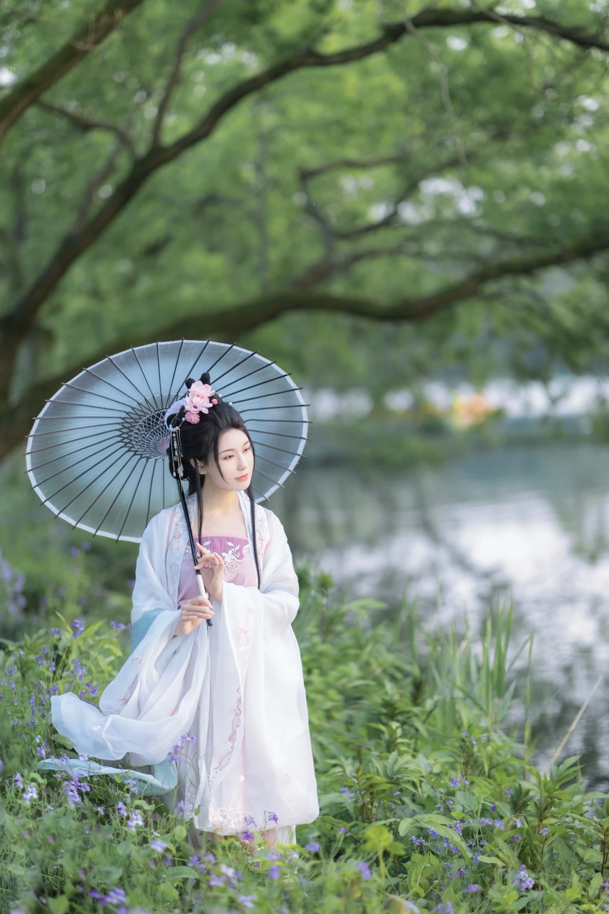 [YITUYU艺图语] 2022.06.04 花间 阿銧 [34P/266MB]