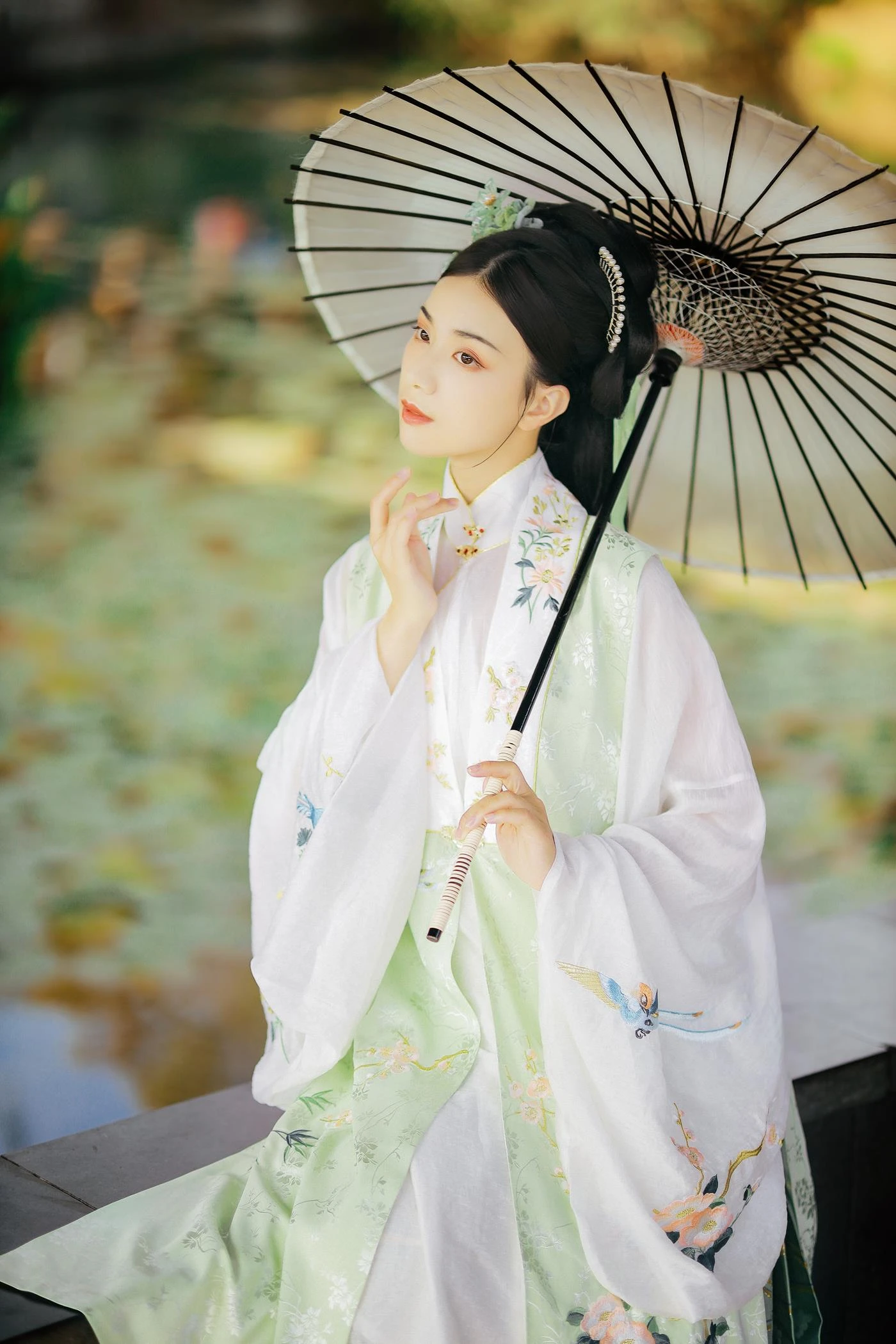 [YITUYU艺图语] 2022.03.01 不及你 倾眸- [22P/180MB]