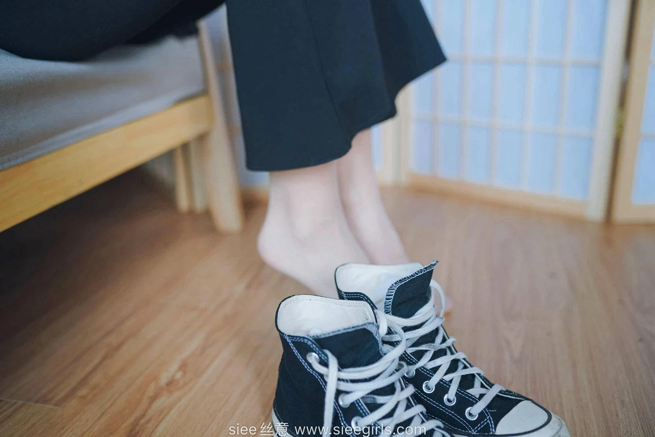 [SIEE丝意] NO.475 新人岚岚～帆布鞋 [91P/159MB]
