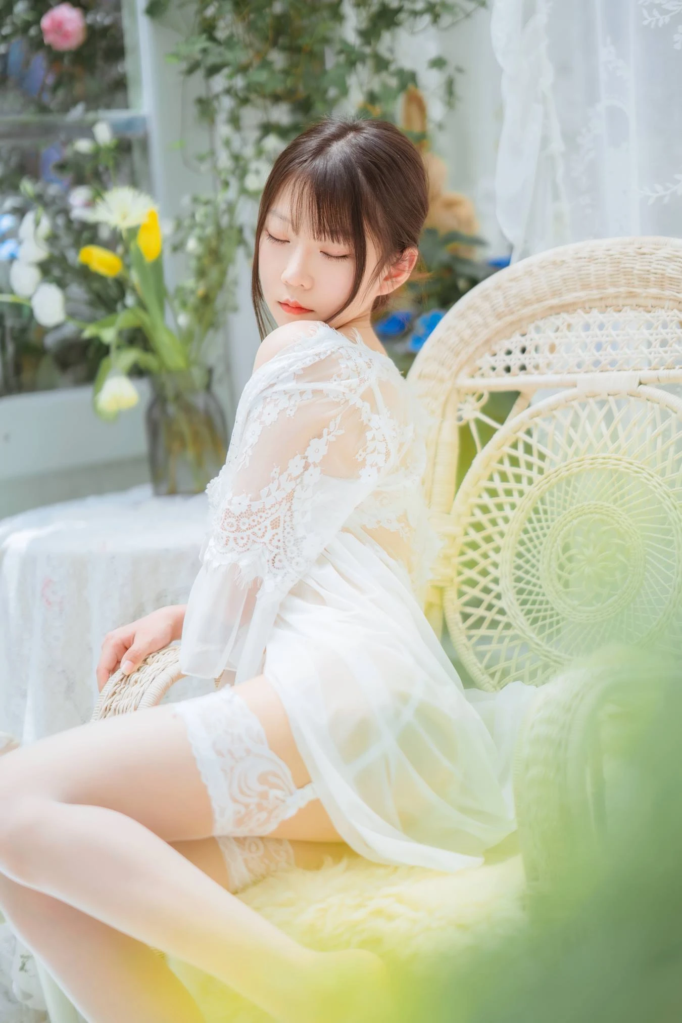 [YITUU艺图语] 2022.05.16 花房阳光少女 香草喵露露 [32P/477MB]