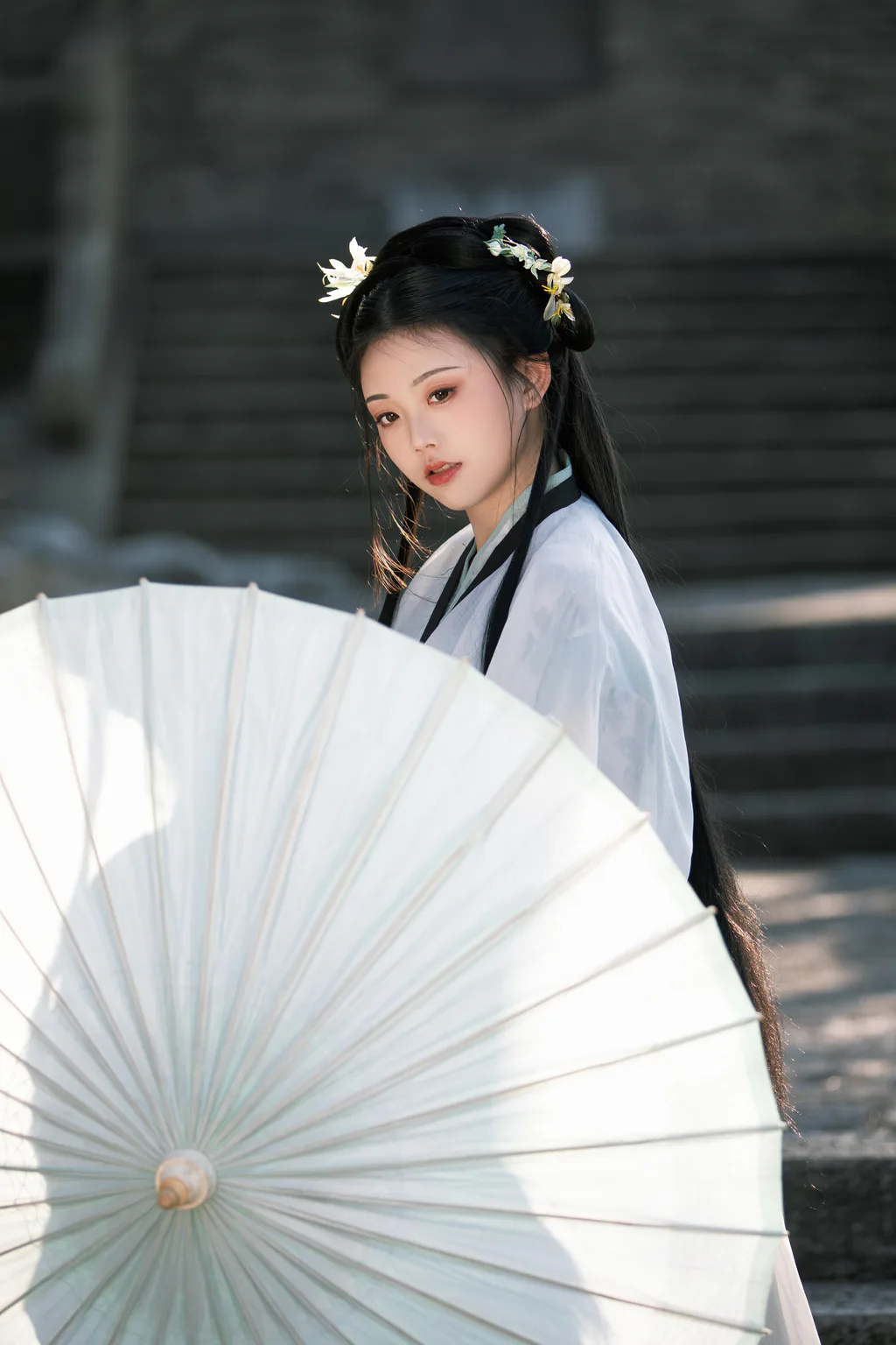 [YITUYU艺图语]2023.04.26 秋怀 小谨 [32+1P/478MB]