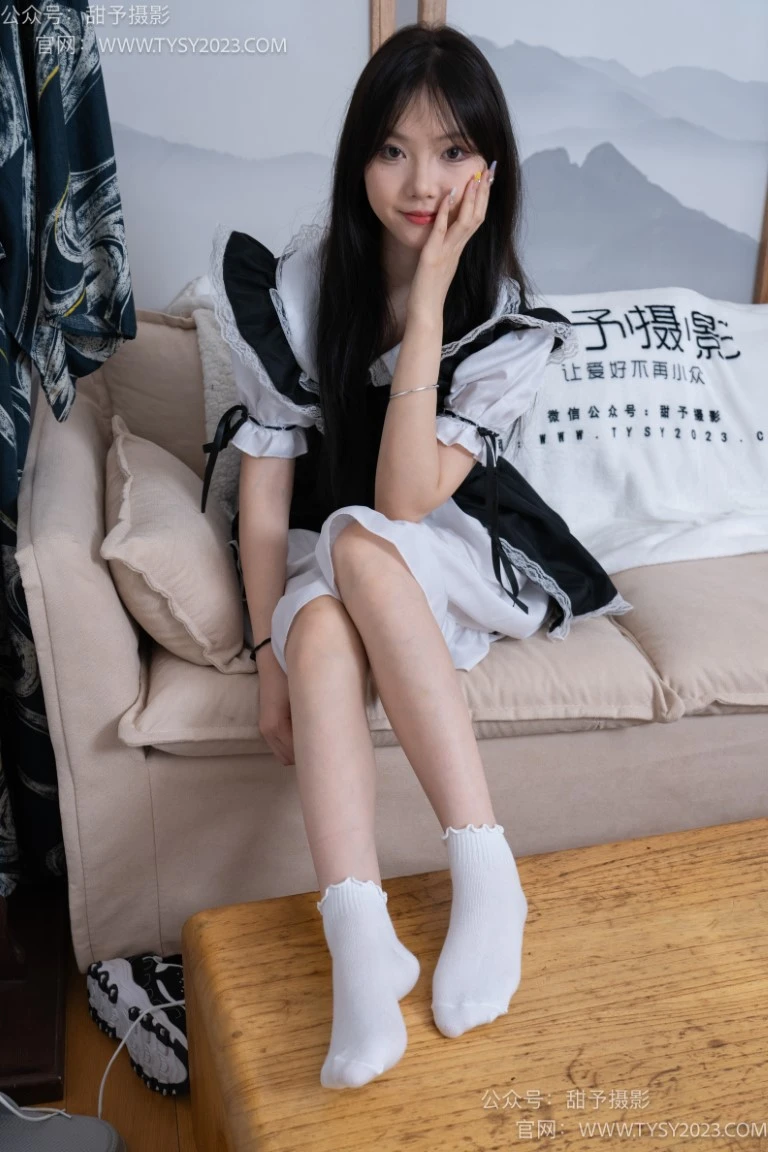 甜予摄影 NO.083期：璇璇-运动鞋、白棉袜、裸足（完整版）[133P/2V/10.13GB]