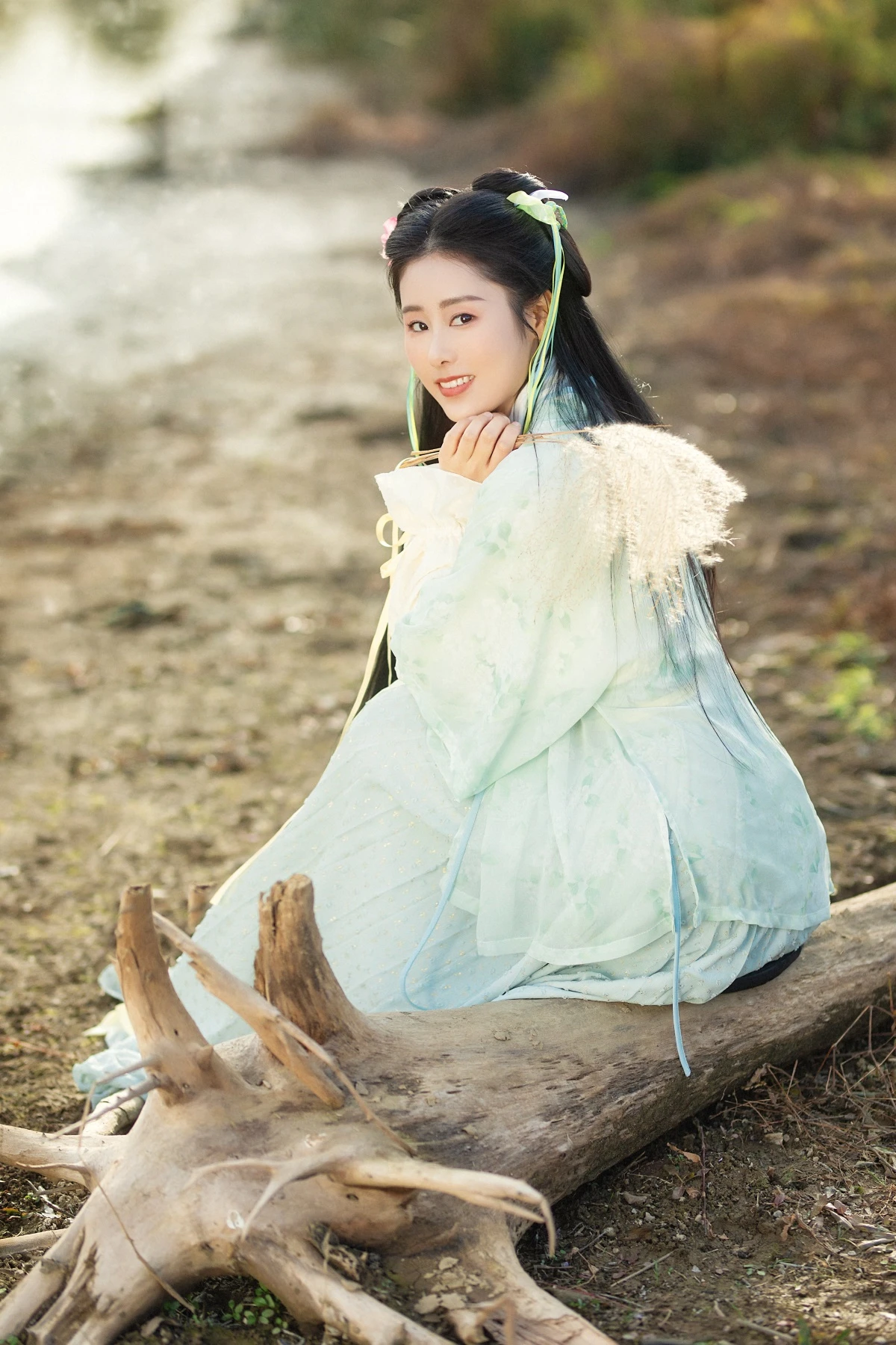 [YITUYU艺图语] 2022.06.03 赵灵儿 人间月-素尘 [21P/423MB]