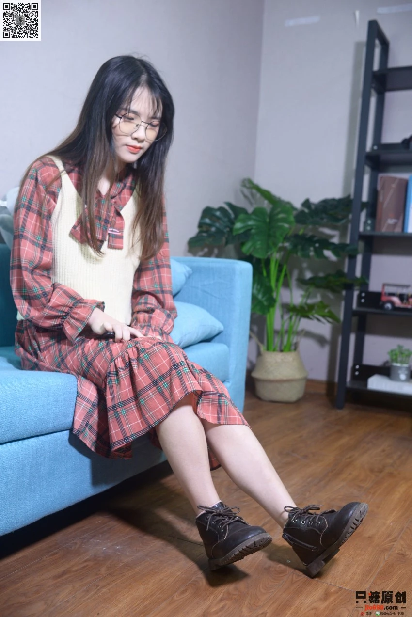 [只糖棉袜]NO.250 优米 追逐影子的人 [177P/1V/955MB]
