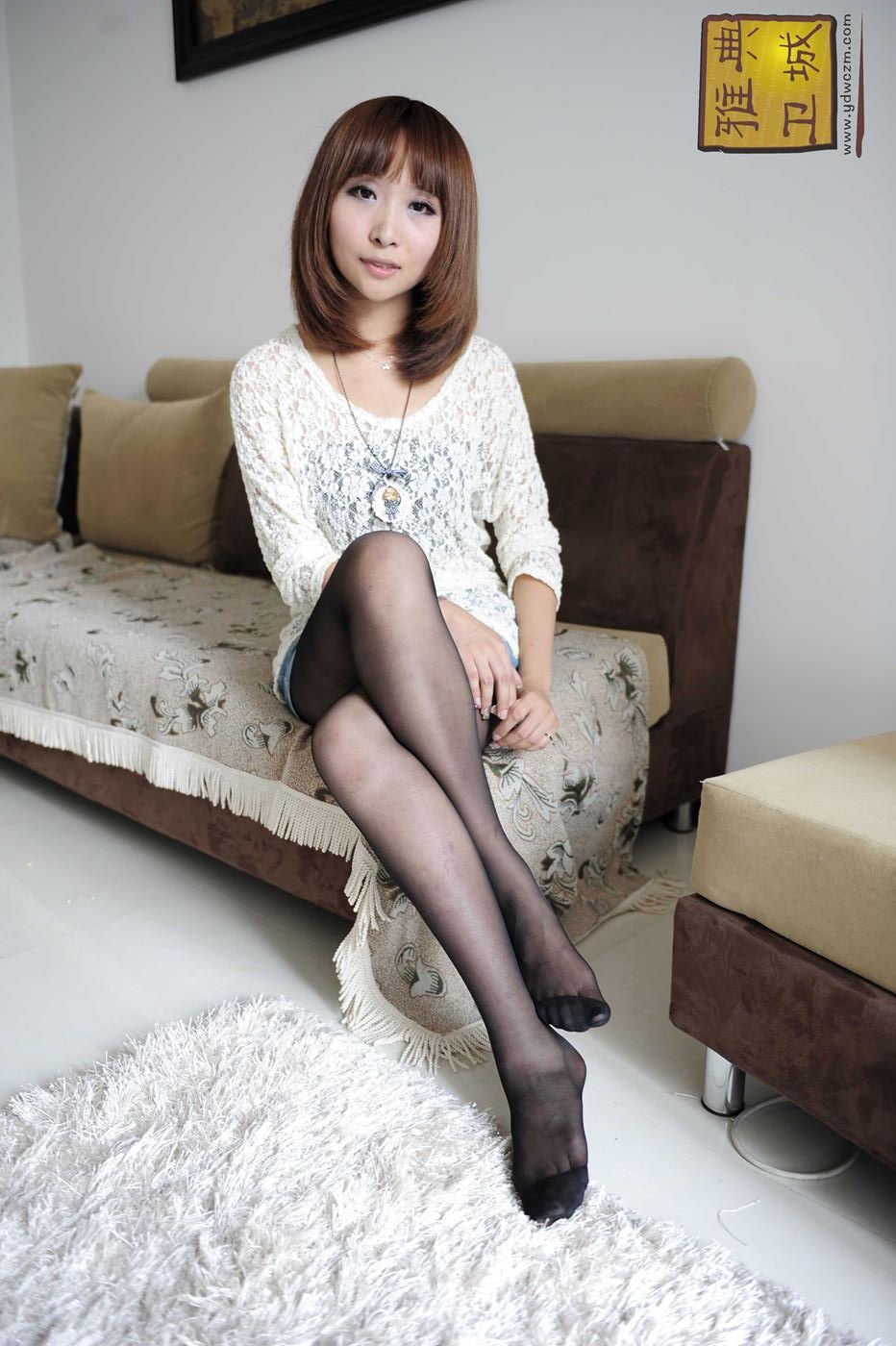 雅典卫城 041 媚眼含羞合，丹唇逐笑开。风卷葡萄带，日照石榴裙 [97P/66M]