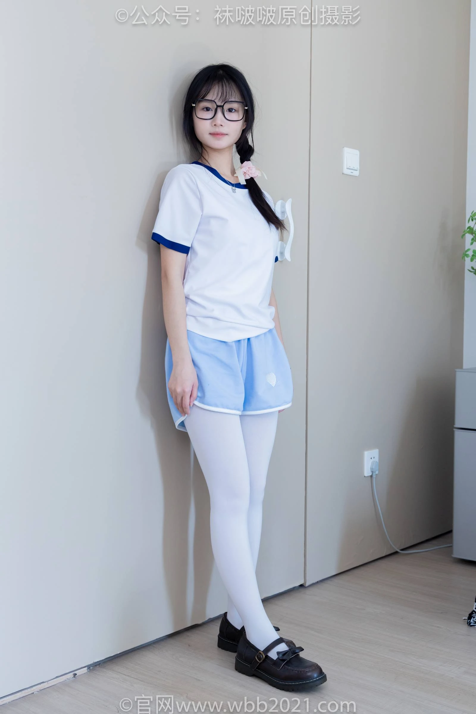 [BoBoSocks袜啵啵]NO.325 甜甜圈-皮鞋、厚白丝[145P/1V/6.81GB]