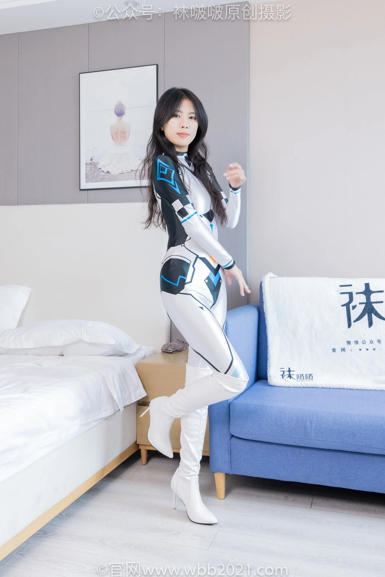 [BoBoSocks袜啵啵]NO.434 奶油-cos服、两双靴子、薄肉丝、薄黑丝[155P/1V/7.61GB]