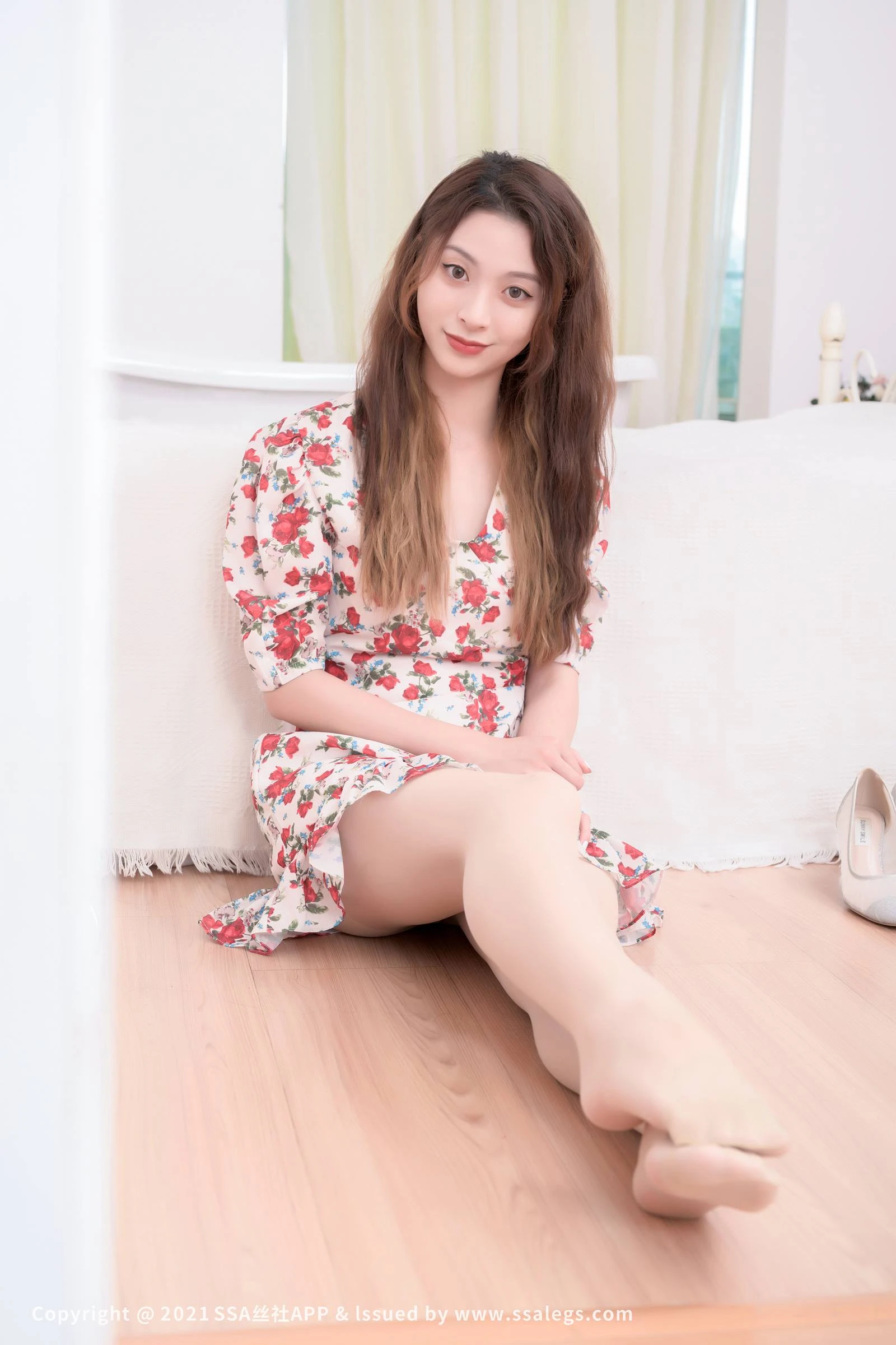 [SSA丝社]超清写真 NO.799 模特琦琦的浪莎丝袜玉足写真（下）[128P/2.76GB]