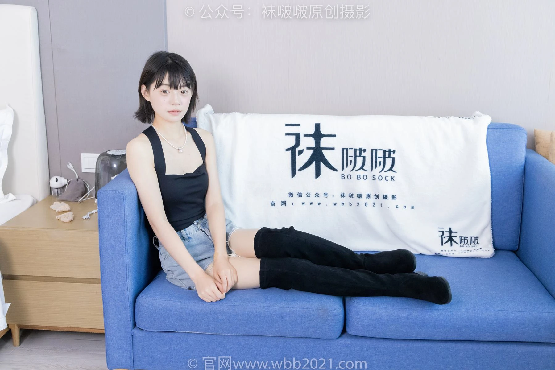 [BoBoSocks袜啵啵]NO.422 糯米-长靴、白棉袜、肉丝[140P/1V/6.79GB]