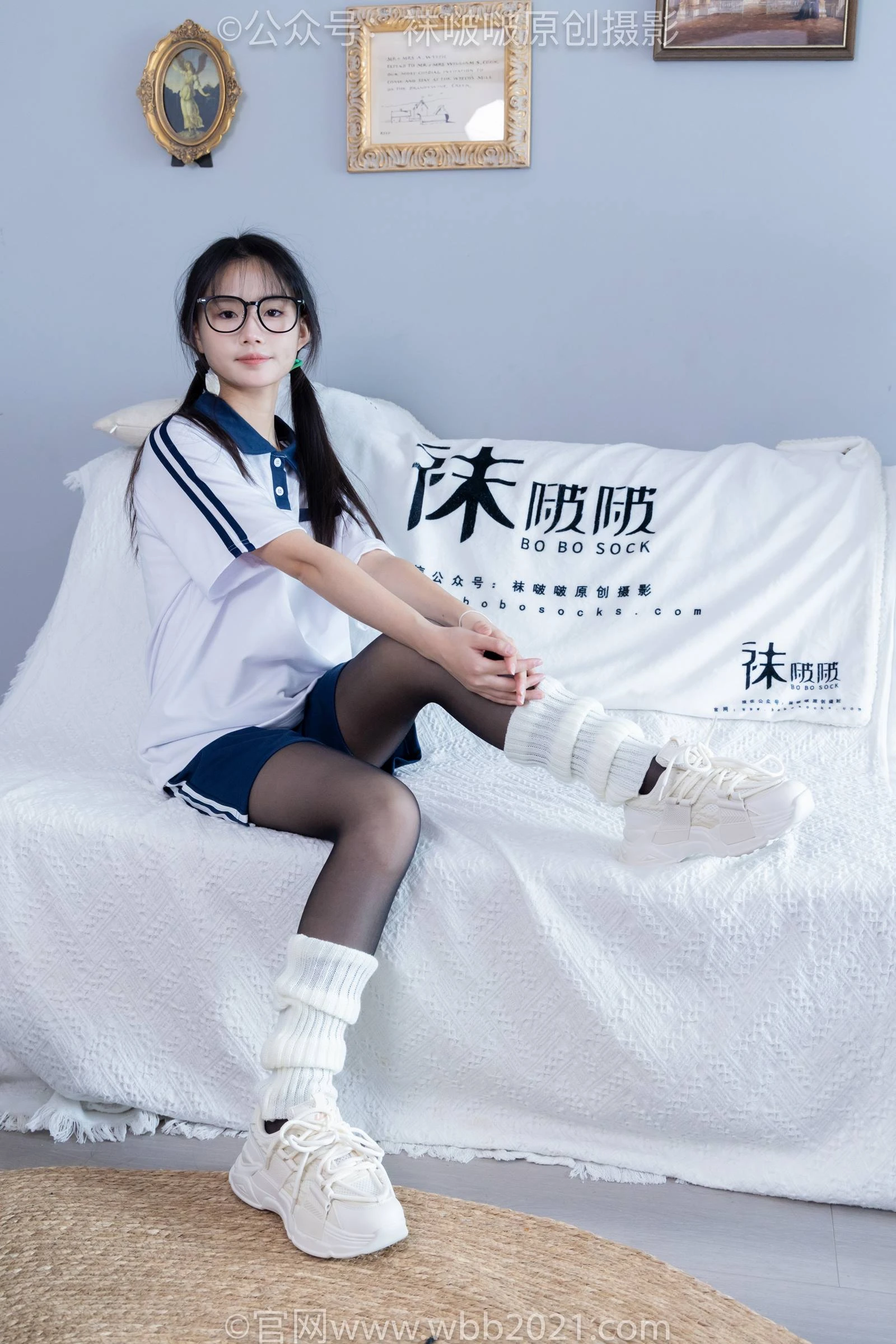 [BoBoSocks袜啵啵]NO.335 甜甜圈-校服、运动鞋、薄黑丝、袜套[154P/1V/7.48GB]