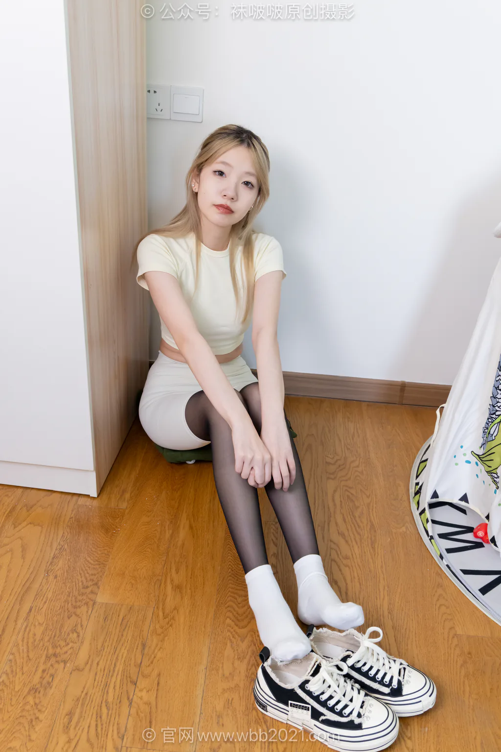 [BoBoSocks袜啵啵]NO.636 小甜豆-帆布鞋、纯白棉袜、薄黑丝、裸足[178P/1V/8.30GB]