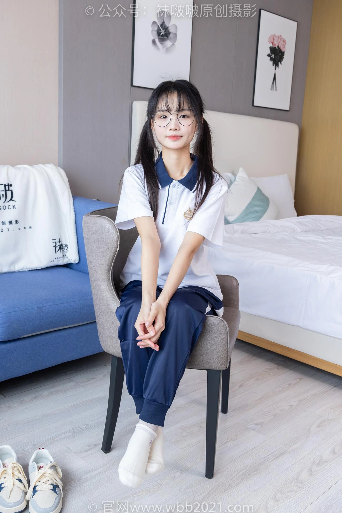 [BoBoSocks袜啵啵]NO.446 甜甜圈 板鞋、白棉袜、白丝、校服裤里丝[150P/1V/6.08GB]