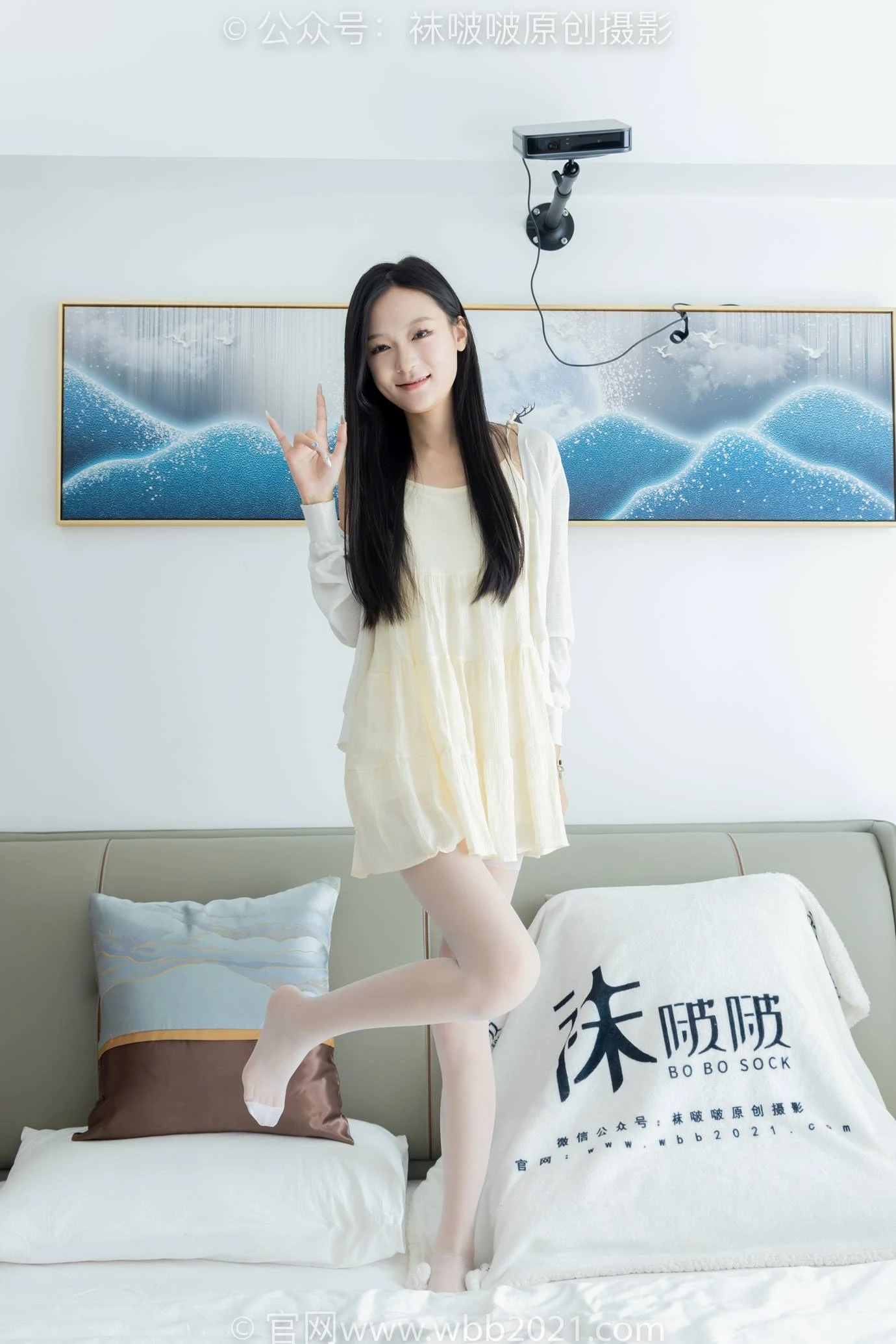 [BoBoSocks袜啵啵]NO.517 焦糖-帆布鞋、薄白丝[147P/1V/5.30GB]