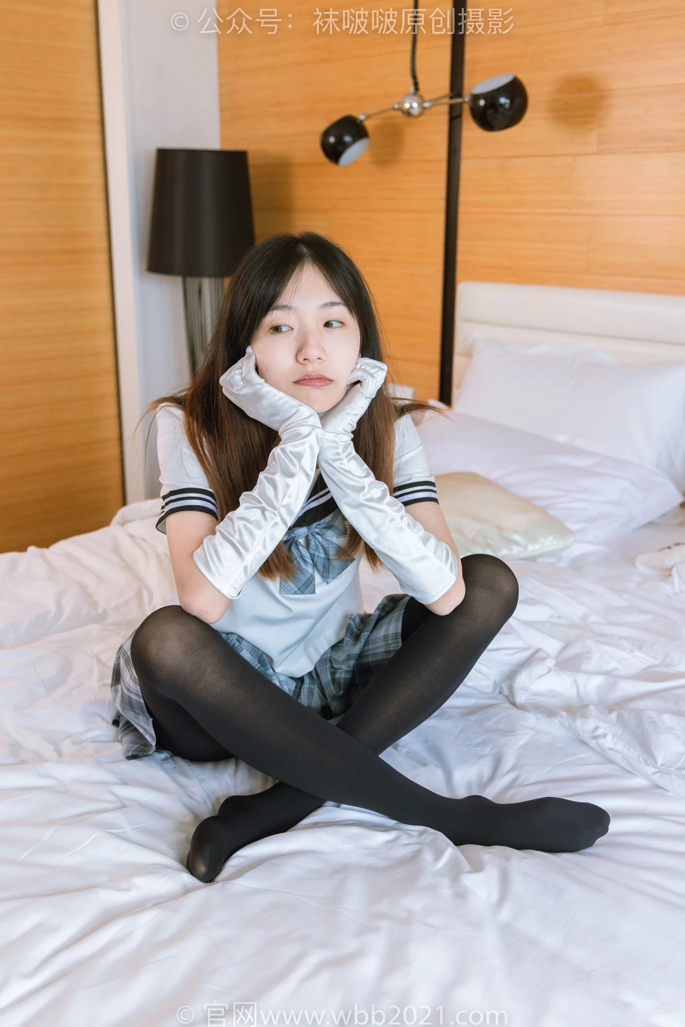 [BoBoSocks袜啵啵]NO.278 小甜豆-皮鞋、厚黑丝、jk至服、踩泡面[125P/1V/5.47GB]