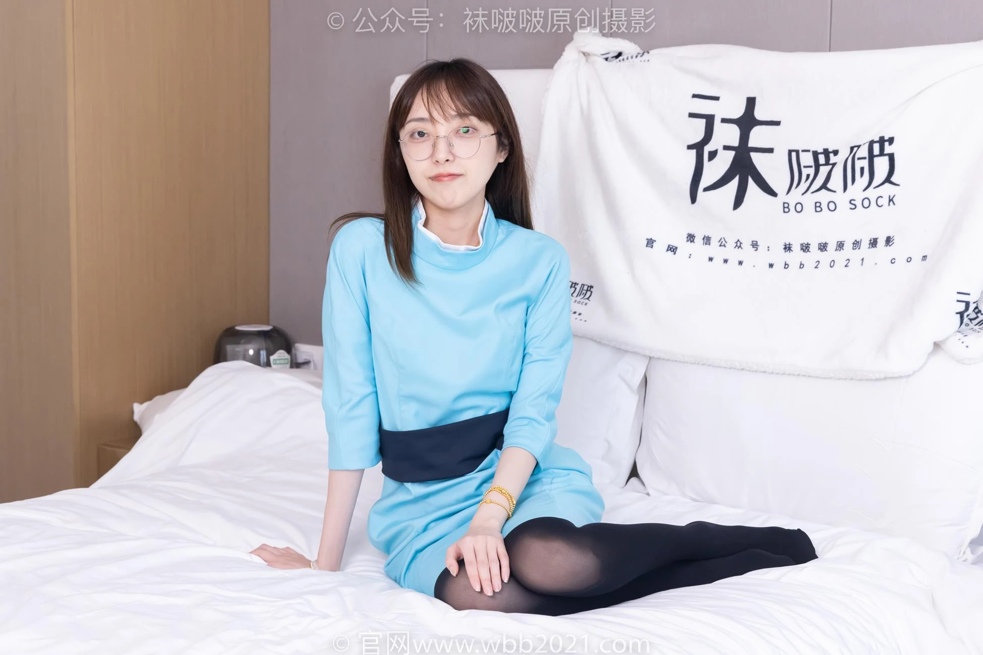 [BoBoSocks袜啵啵]NO.440 稚予-高跟鞋、厚黑丝、空姐至服[200P/1V/6.91GB]