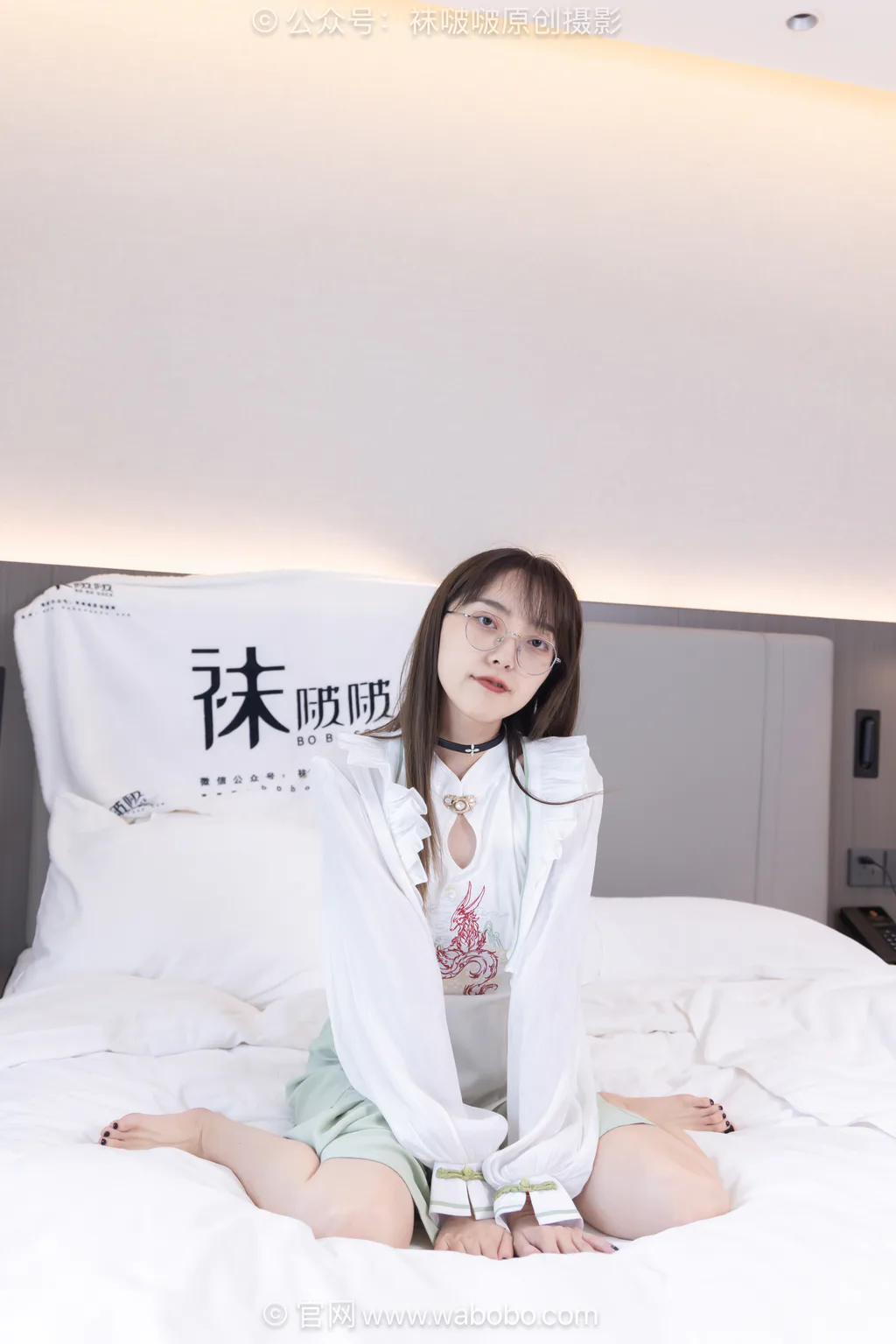 [BoBoSocks袜啵啵]NO.674 稚予-高跟凉鞋、薄白丝、裸足[145P/1V/5.17GB]