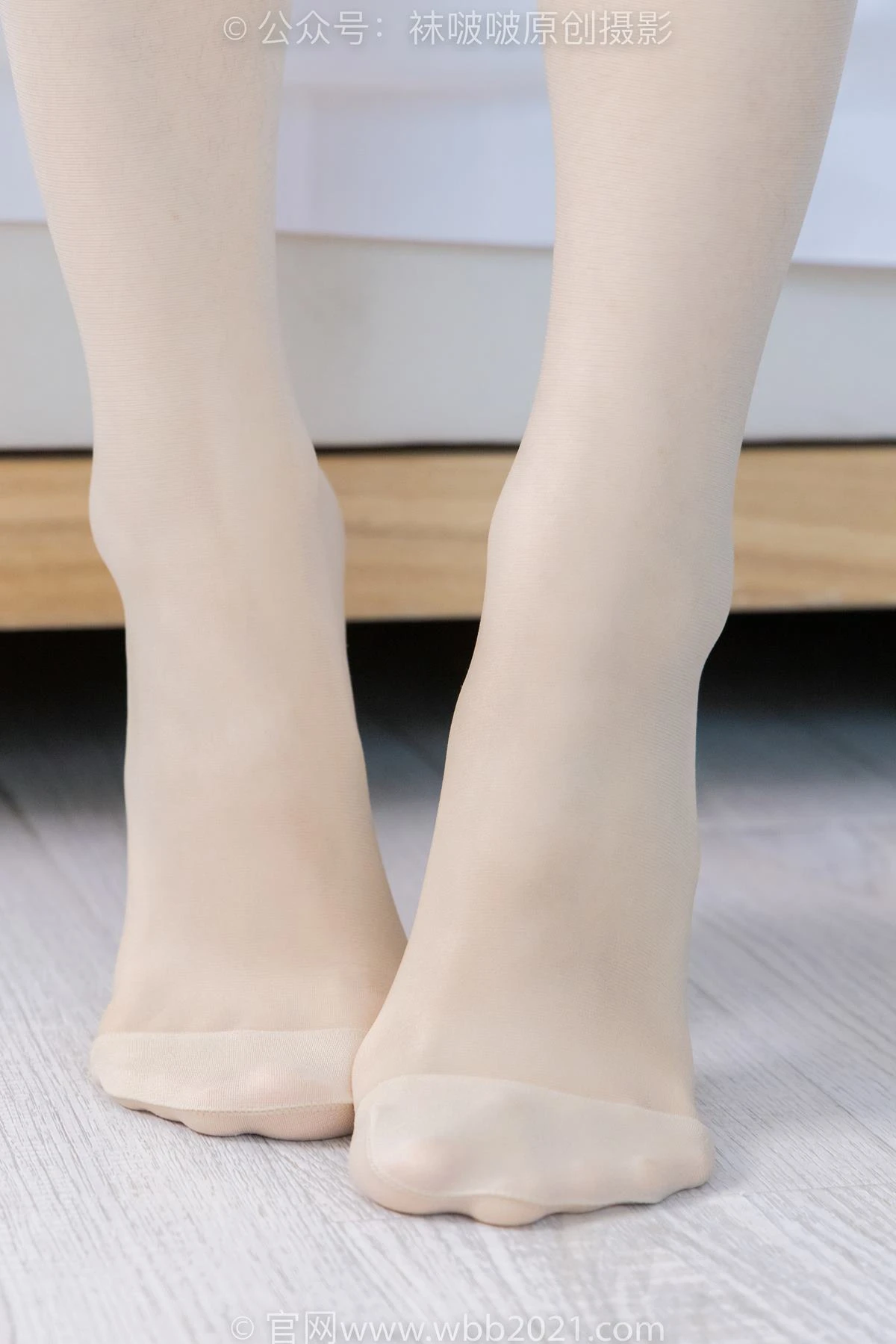 [BoBoSocks袜啵啵]NO.422 糯米-长靴、白棉袜、肉丝[140P/1V/6.79GB]