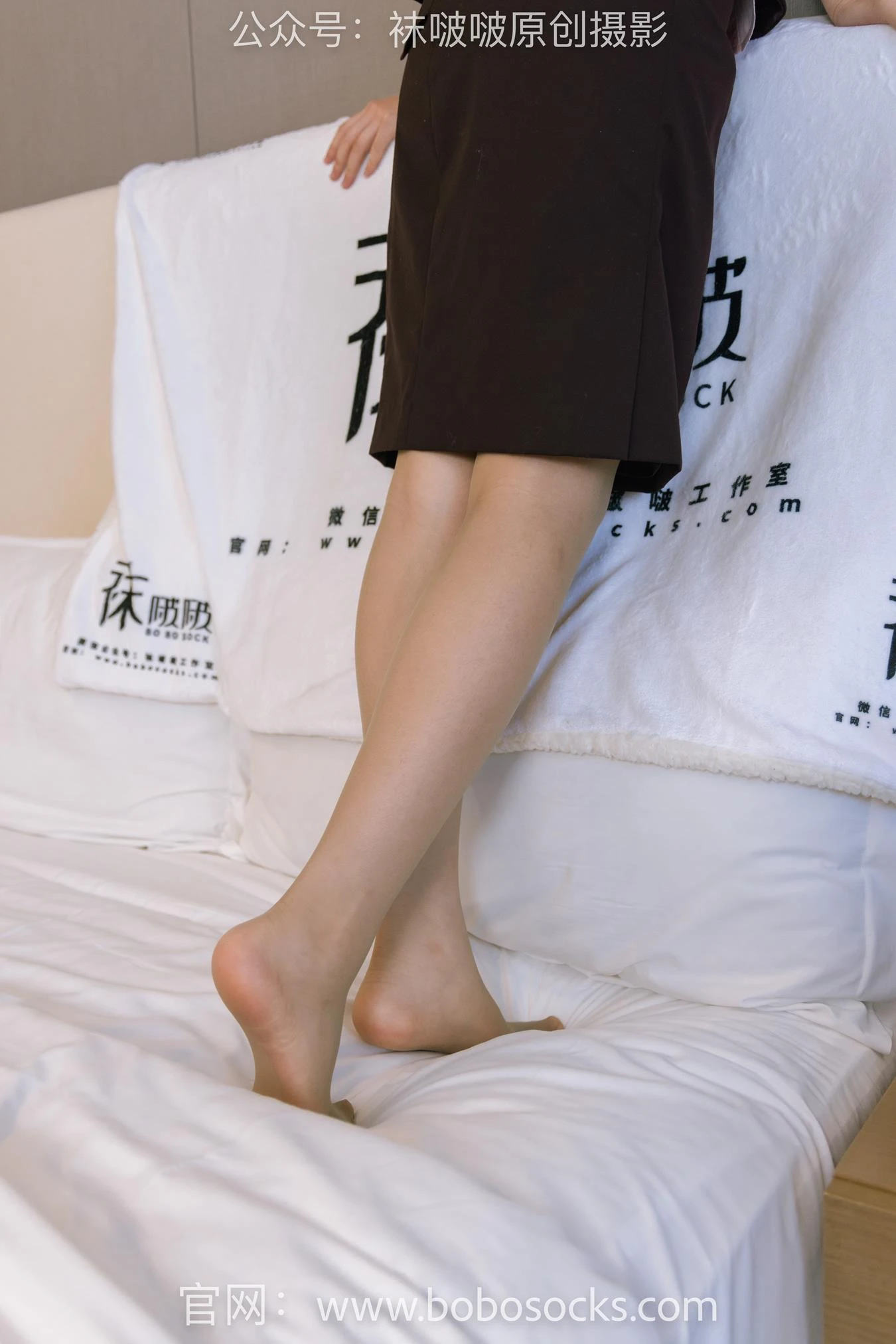 [BoBoSocks袜啵啵]NO.148 小淳-高跟鞋、咖啡丝、银行至服[140P/1V/6.34GB]