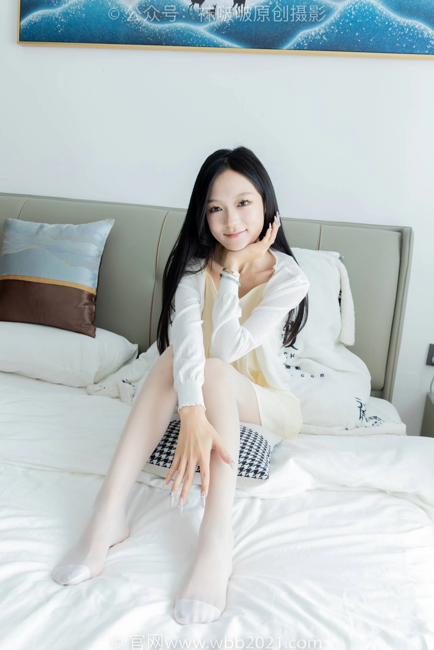 [BoBoSocks袜啵啵]NO.517 焦糖-帆布鞋、薄白丝[147P/1V/5.30GB]