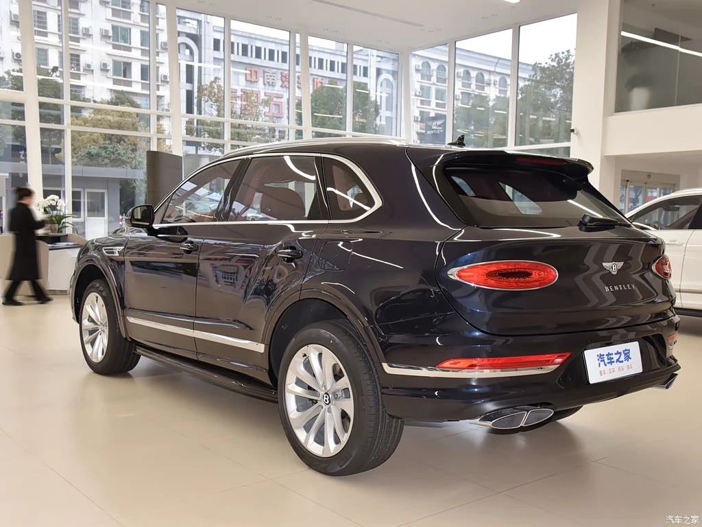 宾利_添越插电混动 2024款 3.0T PHEV 高清图集