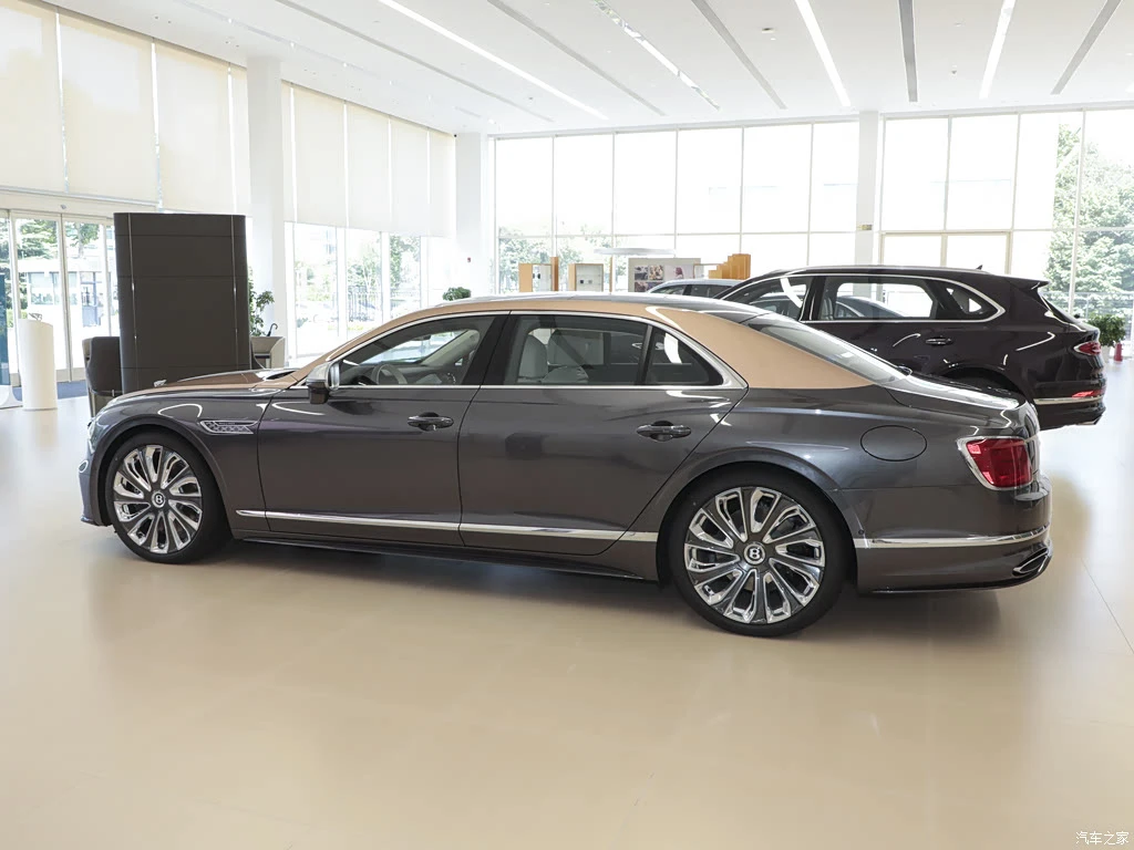 宾利_飞驰插电混动 2026款 4.0T V8 Mulliner 高清图集