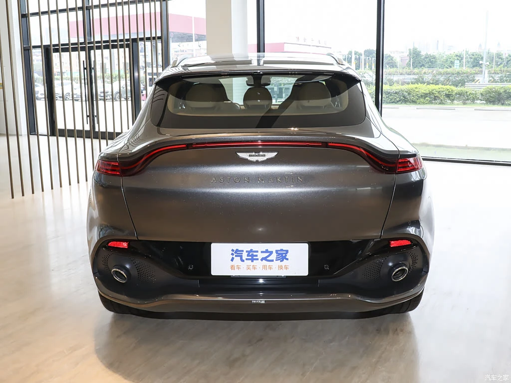 阿斯顿・马丁_阿斯顿・马丁DBX 2024款 4.0T V8 高清图集