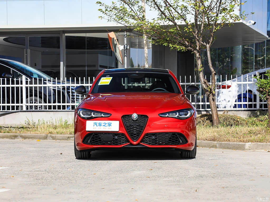 阿尔法・罗密欧_Giulia朱丽叶 2025款 2.0T 280HP INTENSA 特别版 高清图集