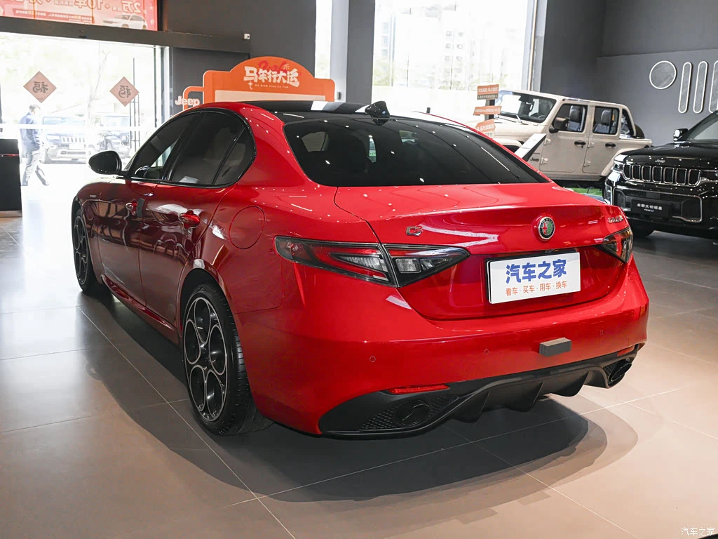 阿尔法・罗密欧_Giulia朱丽叶 2025款 2.0T 280HP VELOCE 赛道版 高清图集