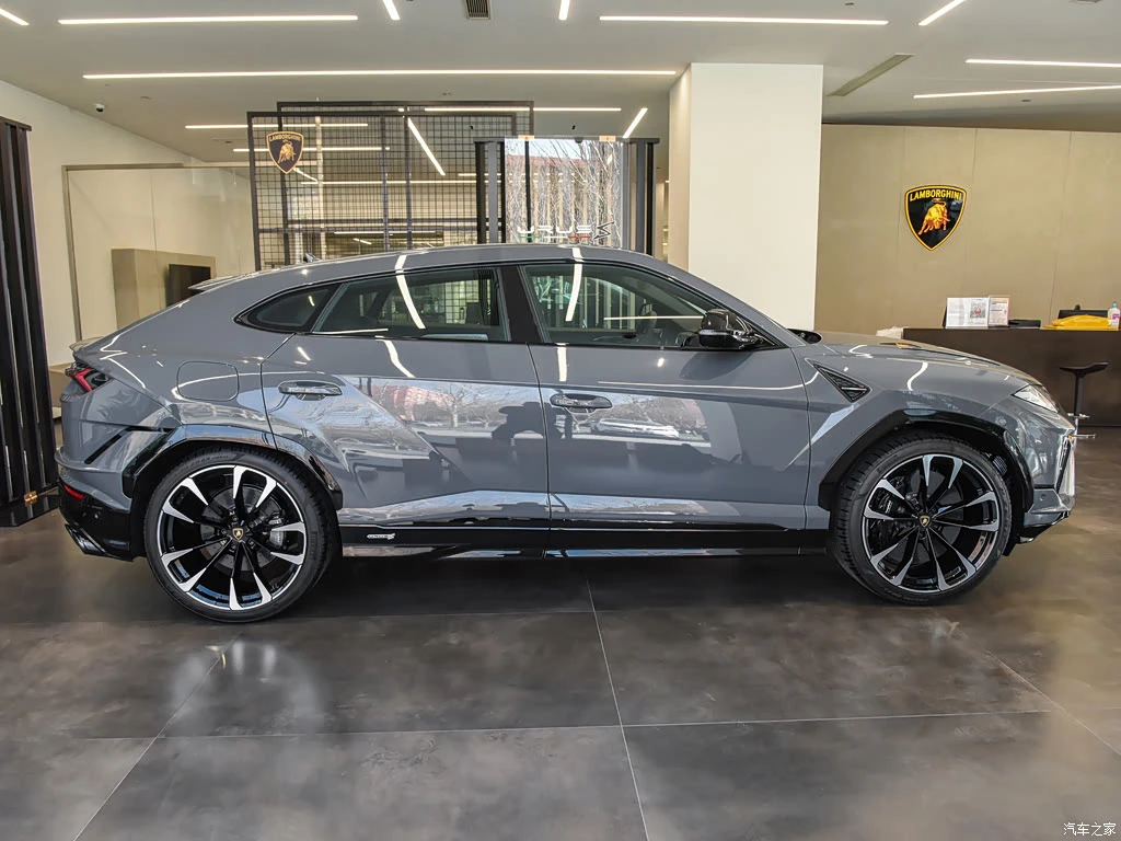 兰博基尼_Urus 2023款 4.0T V8 S 高清图集