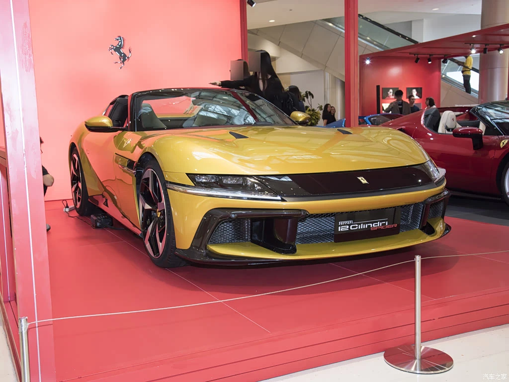 法拉利_法拉利12Cilindri 2024款 6.5L Spider 高清图集