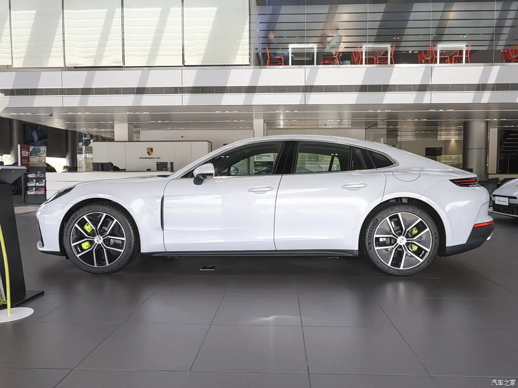 保时捷_Panamera新能源 2024款 Panamera 4 E-Hybrid 2.9T 高清图集