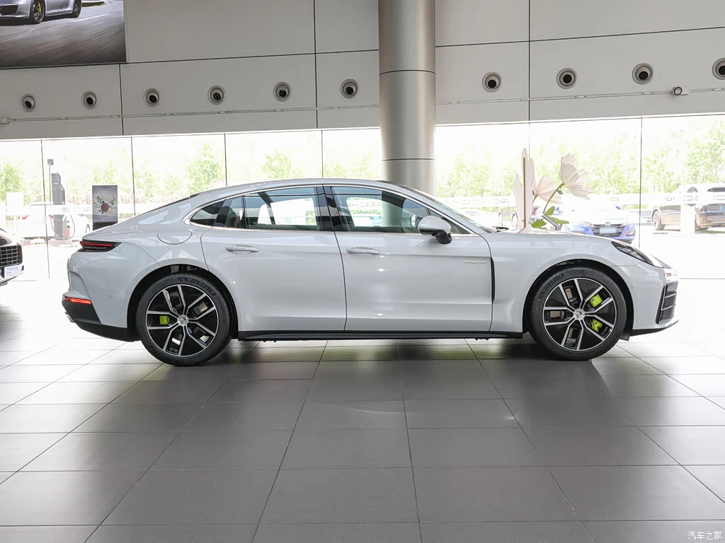 保时捷_Panamera新能源 2024款 Panamera 4 E-Hybrid 2.9T 高清图集